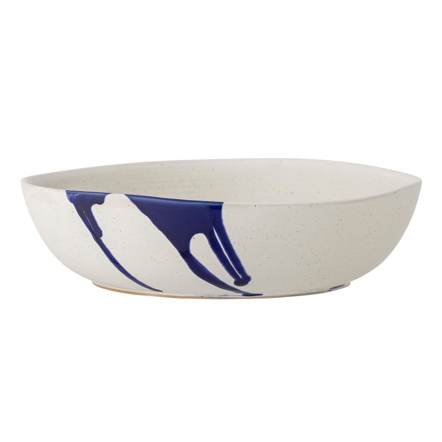 Die Okayama Schale von Bloomingville aus blauem Steingut überzeugt mit elegantem Design und erstklassiger Qualität.