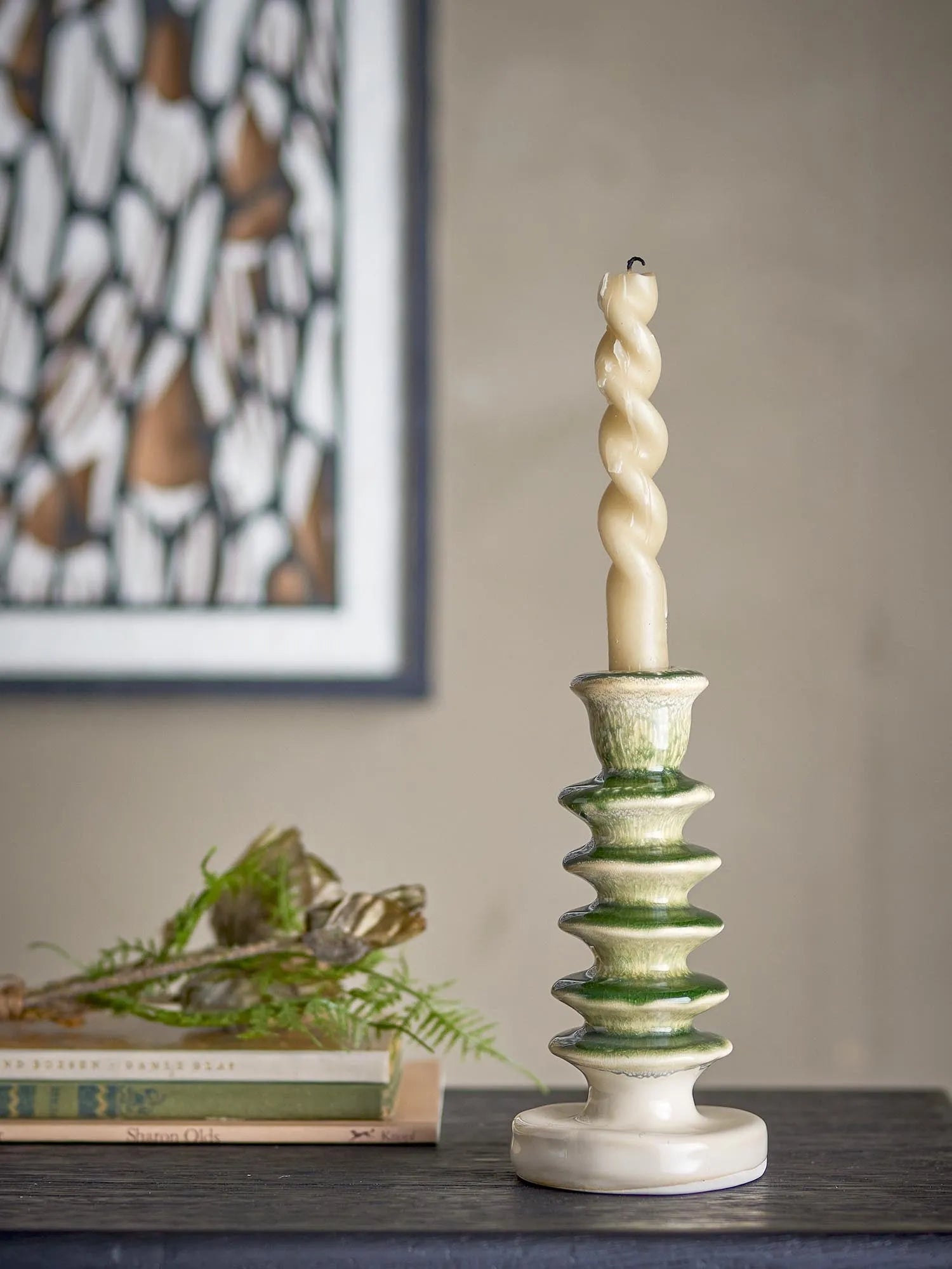 Cole Kerzenhalter, Grün, Steingut in Grün präsentiert im Onlineshop von KAQTU Design AG. Kerzenständer ist von Bloomingville