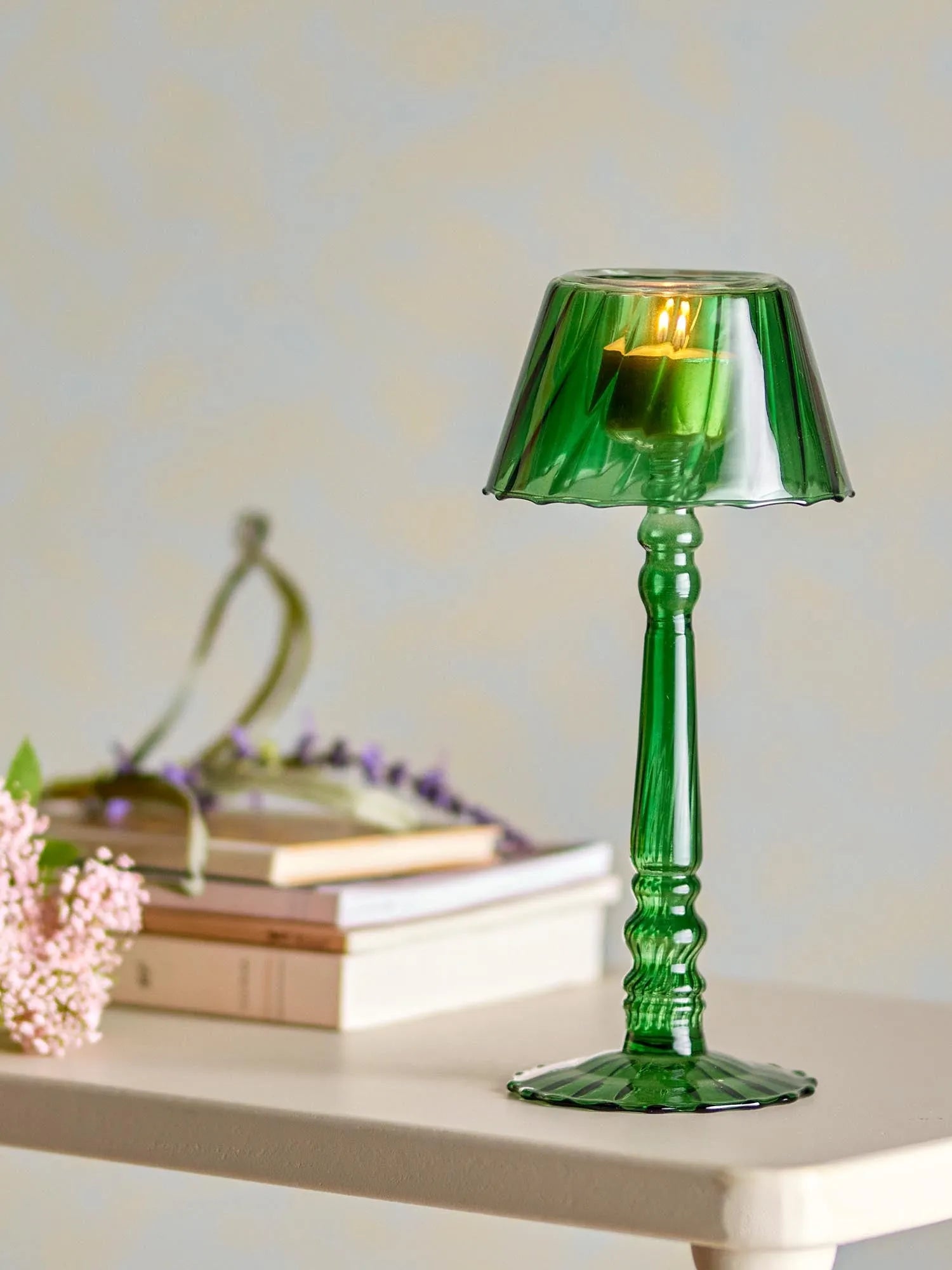 Cisco Teelichthalter, Grün, Glas in Grün präsentiert im Onlineshop von KAQTU Design AG. Teelichthalter ist von Bloomingville