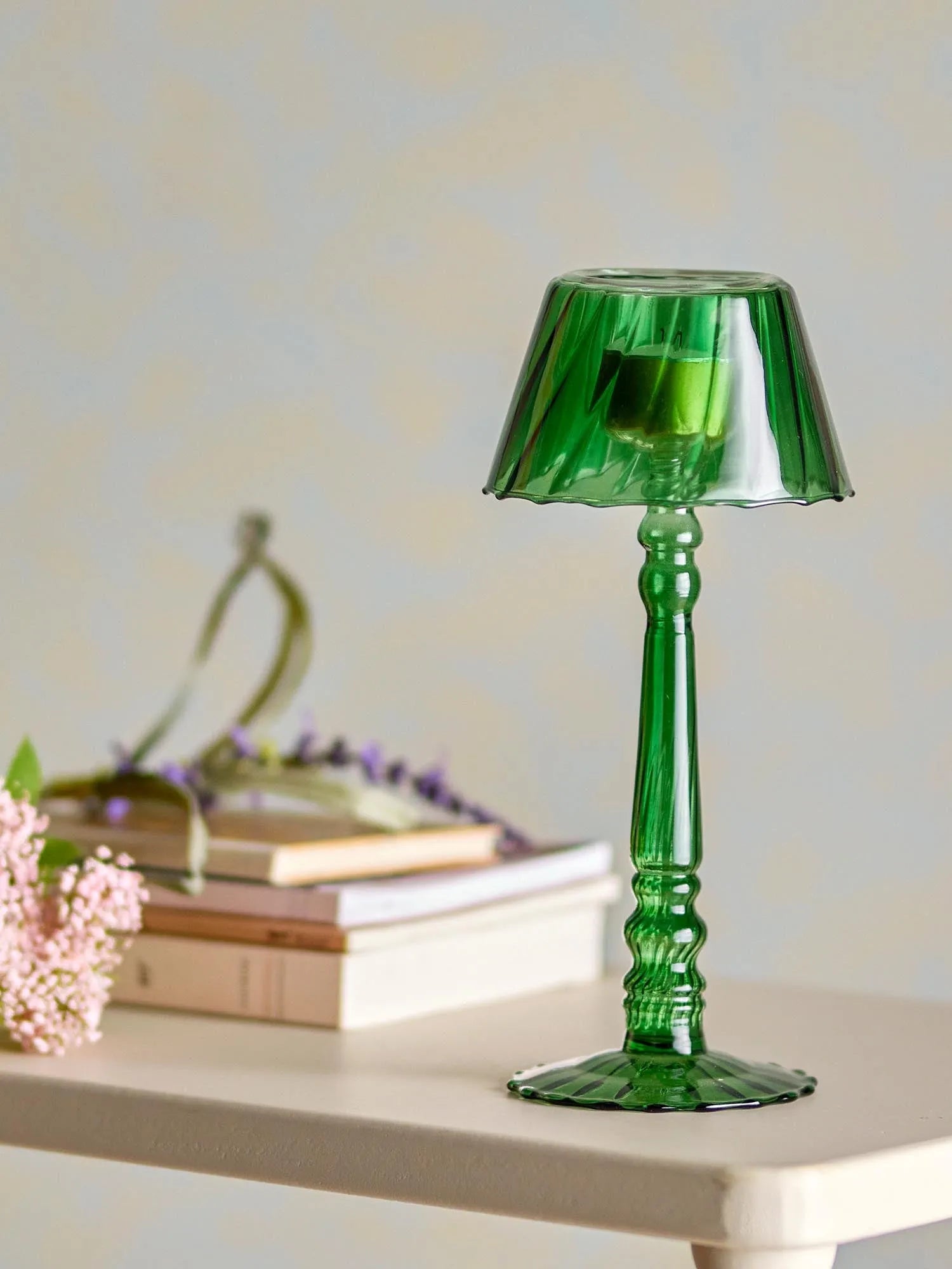 Cisco Teelichthalter, Grün, Glas in Grün präsentiert im Onlineshop von KAQTU Design AG. Teelichthalter ist von Bloomingville