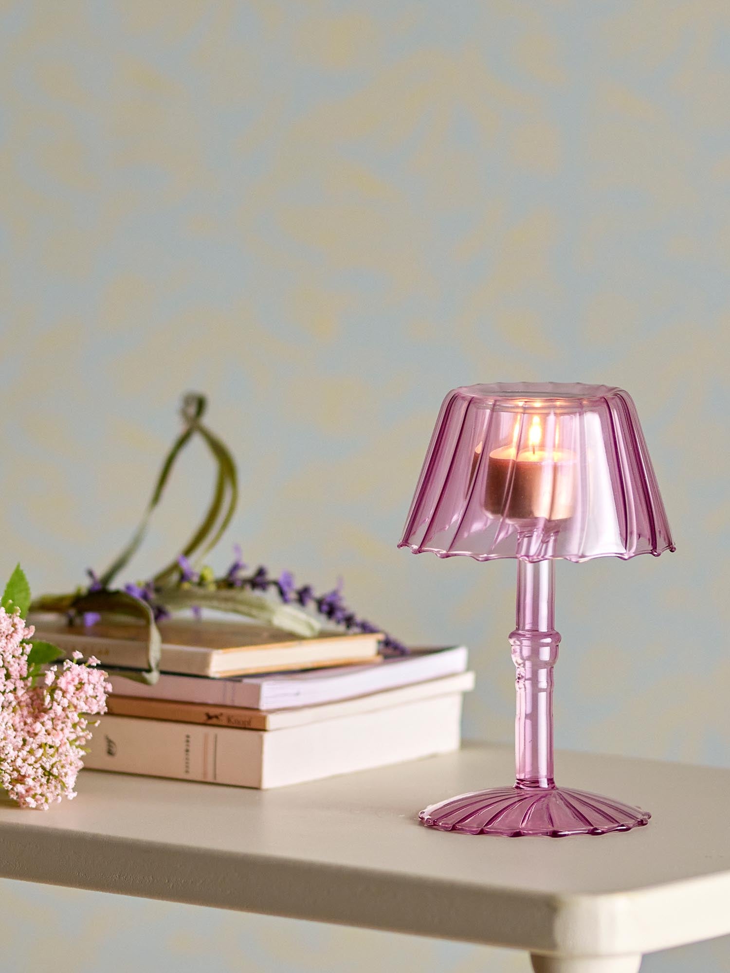 Cisco Teelichthalter, Rose, Glas in Rose präsentiert im Onlineshop von KAQTU Design AG. Teelichthalter ist von Bloomingville