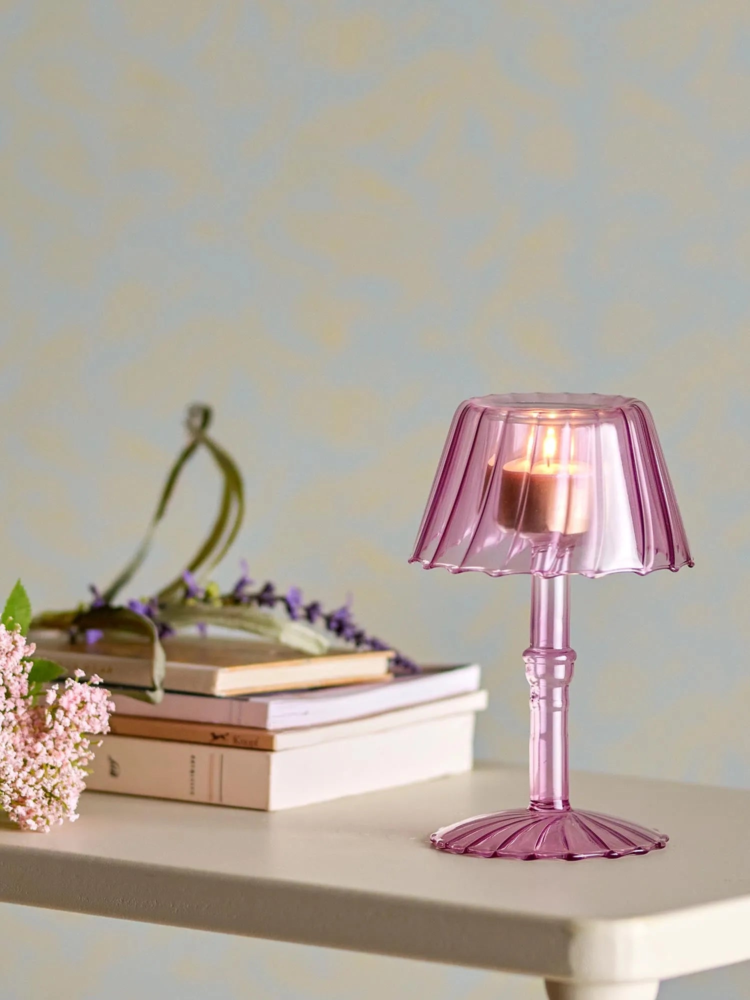 Cisco Teelichthalter, Rose, Glas in Rose präsentiert im Onlineshop von KAQTU Design AG. Teelichthalter ist von Bloomingville