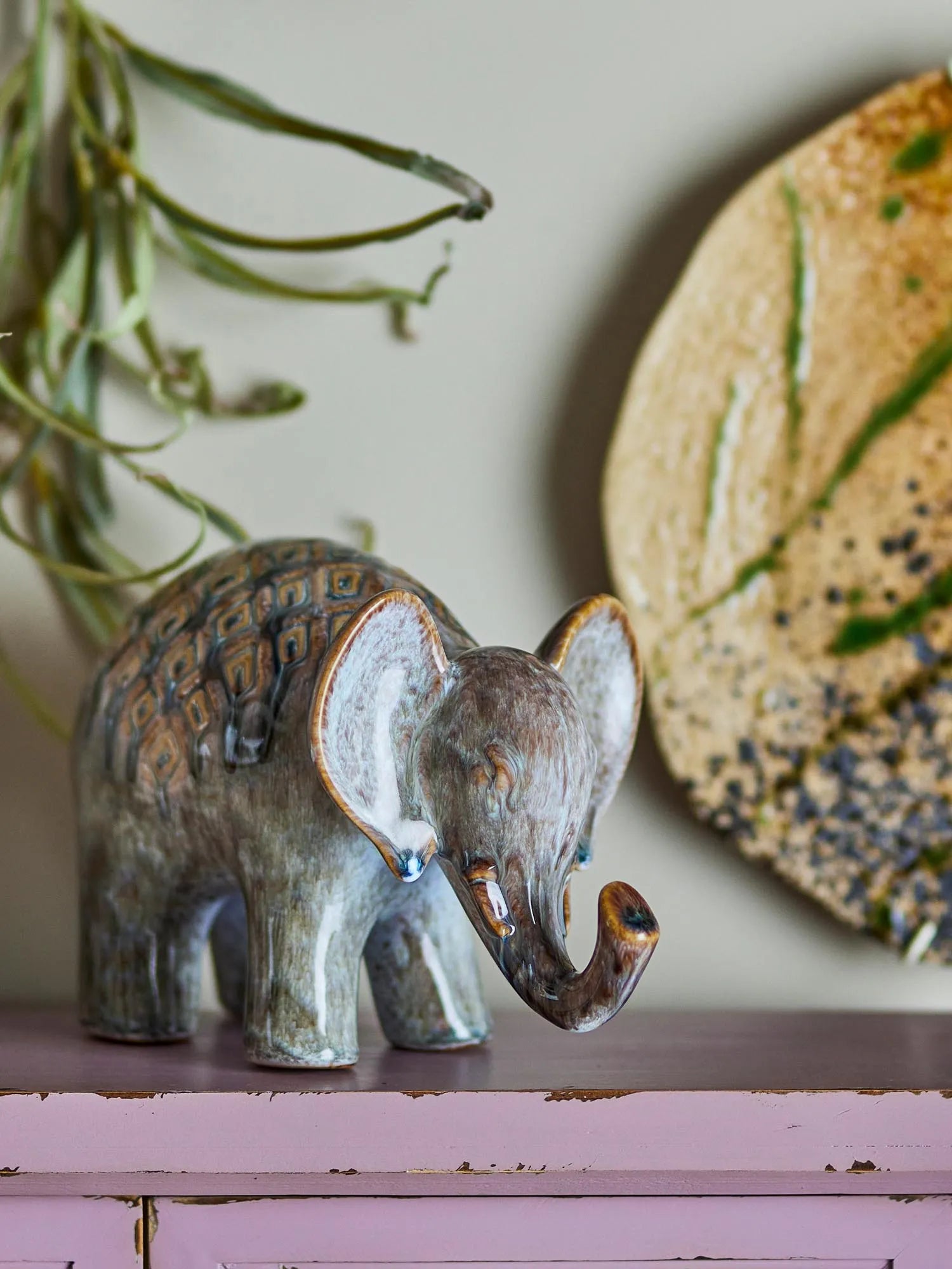 Longuro Deko, Braun, Steingut in Braun präsentiert im Onlineshop von KAQTU Design AG. Kunstgegenstände ist von Creative Collection