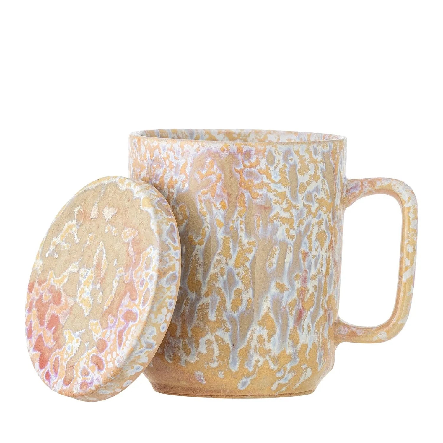 Eleganter Steingutbecher mit Deckel und Teesieb, ideal für Teeliebhaber. Robustes Design, natürliche Erdtöne, perfektes Geschenk.