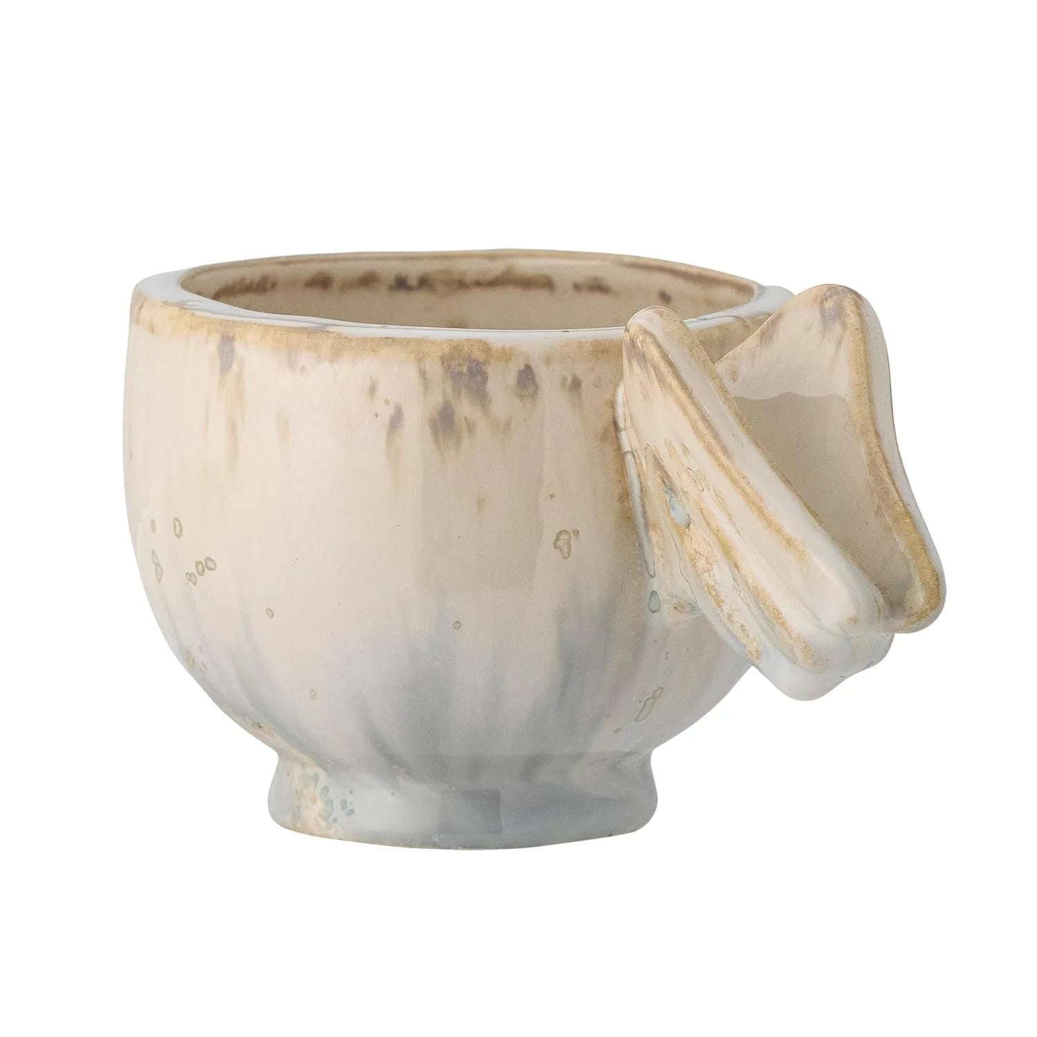 Die Seraphine Tasse von Bloomingville: Einzigartige Steingut-Tasse mit reaktiver Glasur und Engelsflügel-Griff in Naturtönen.