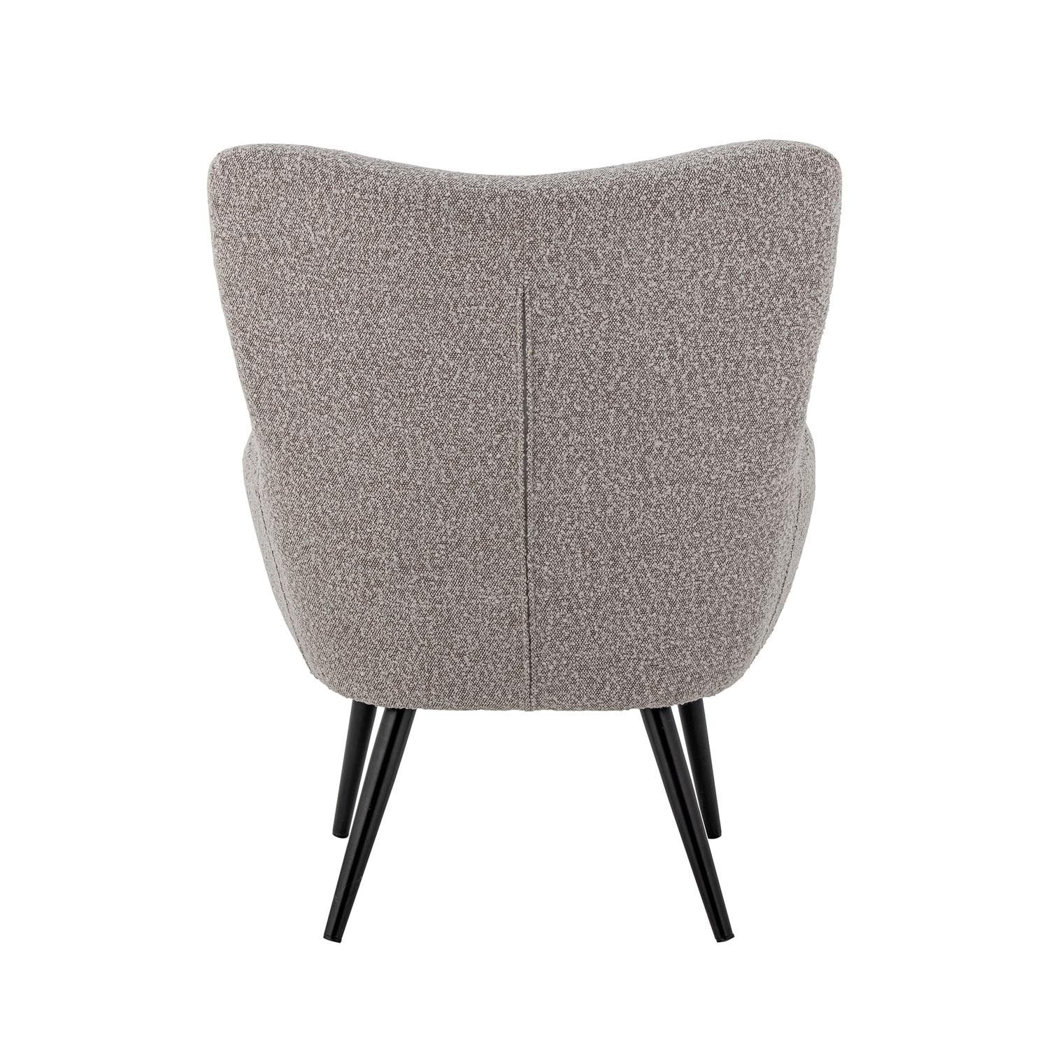 Der Perry Loungesessel von Bloomingville bietet natürlichen Charme und Komfort, gefertigt aus robustem Polyester in Naturtönen.