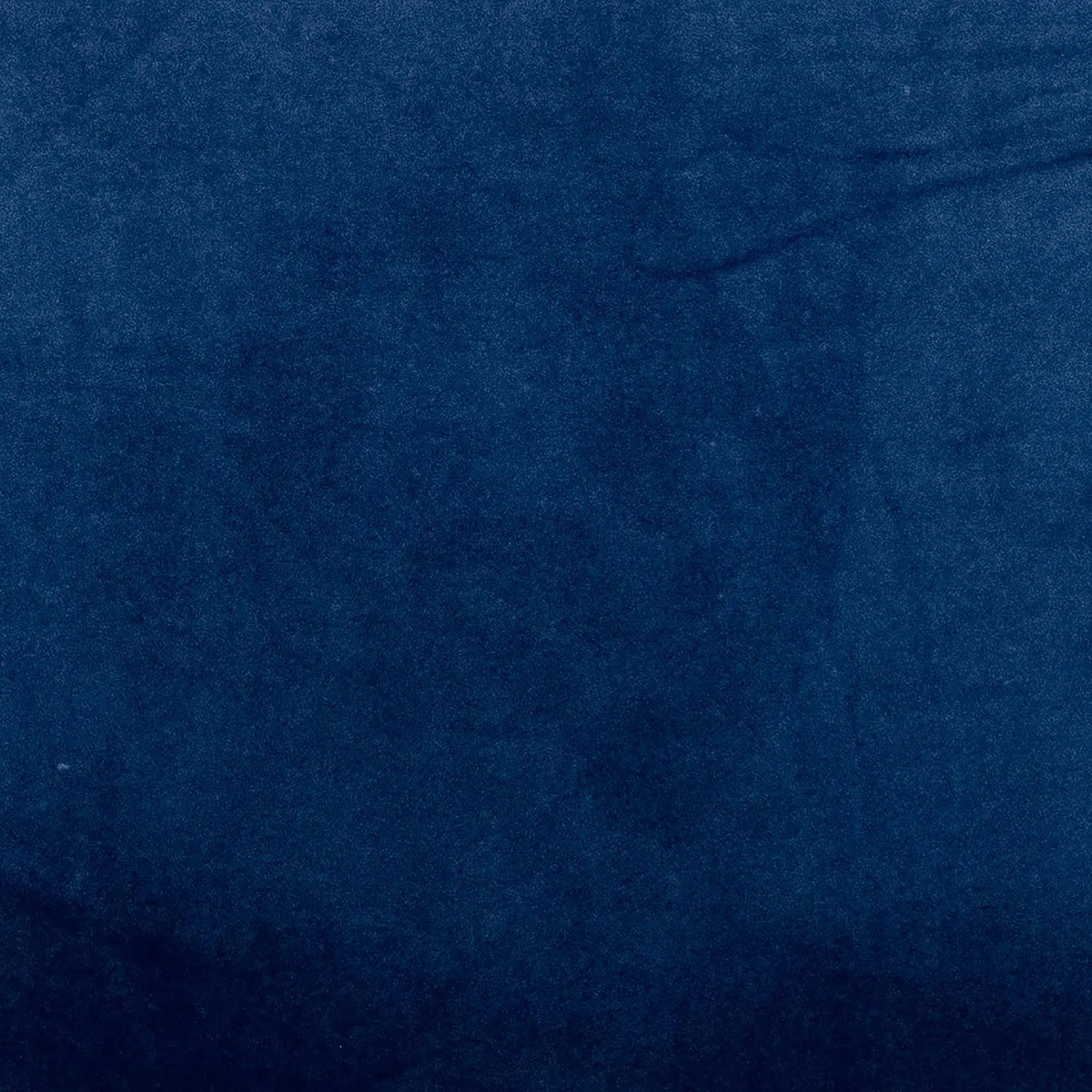 Eleganter Esszimmerstuhl in Blau aus recyceltem Polyester, vereint Stil und Nachhaltigkeit für umweltbewusstes Wohnen.