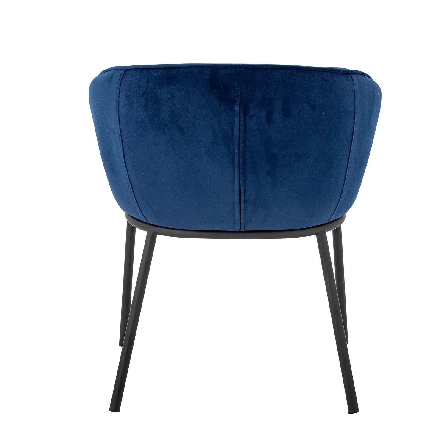 Eleganter Esszimmerstuhl in Blau aus recyceltem Polyester, vereint Stil und Nachhaltigkeit für umweltbewusstes Wohnen.