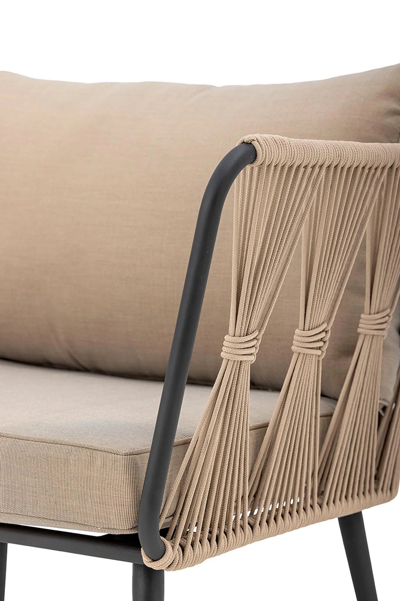 Pavone Loungesessel in Braun: Modernes Design mit Metallgestell.