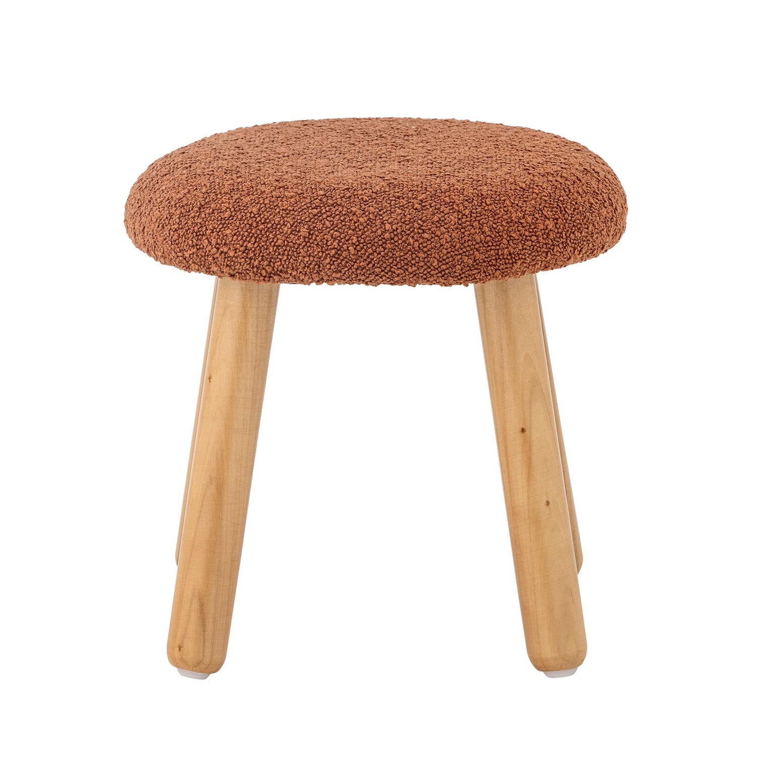 Der Aksel Hocker von Bloomingville Mini in Braun, gefertigt aus Polyester, ist ein charmantes und praktisches Möbelstück für Kinder.