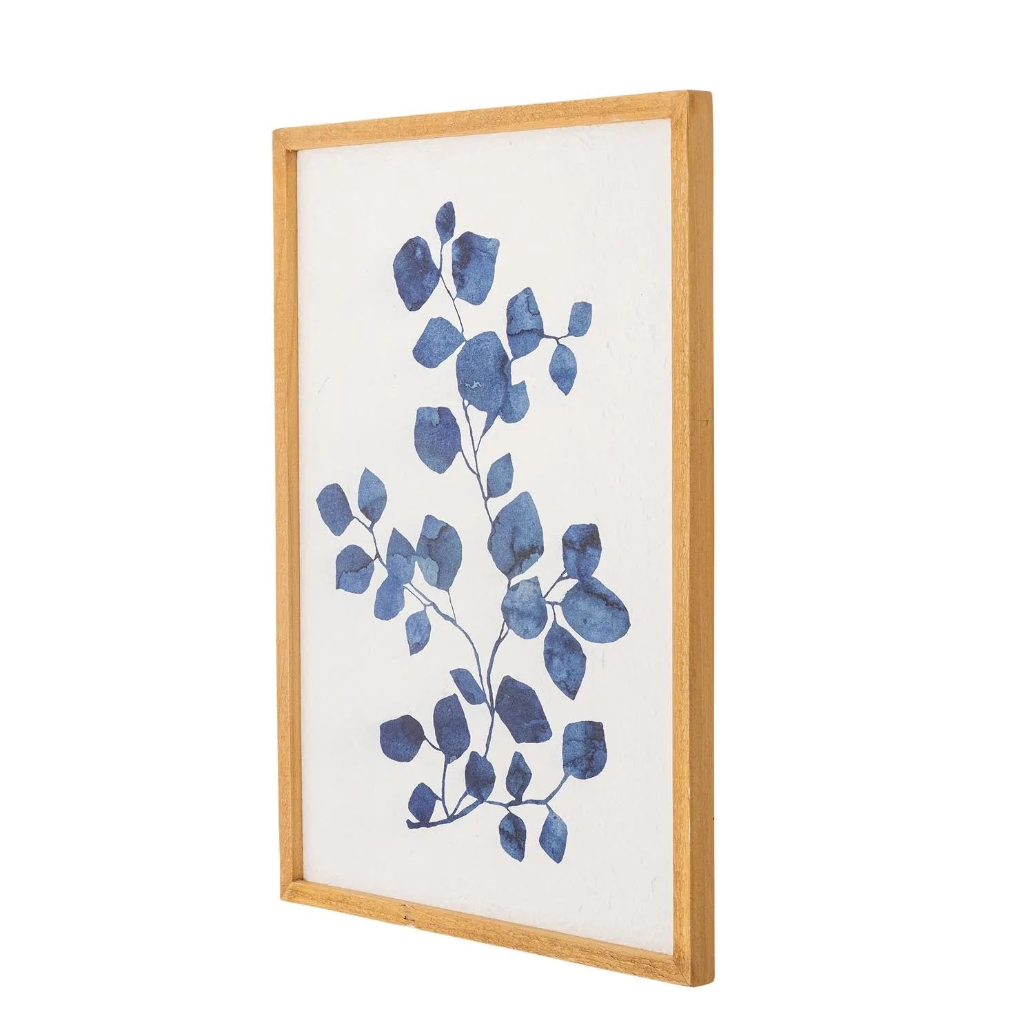 Gunnvor Wanddeko: Tannenholzrahmen mit blauem Blumenmotiv, verbindet Natur und Kunst, ideal für stilvolle Raumgestaltung.