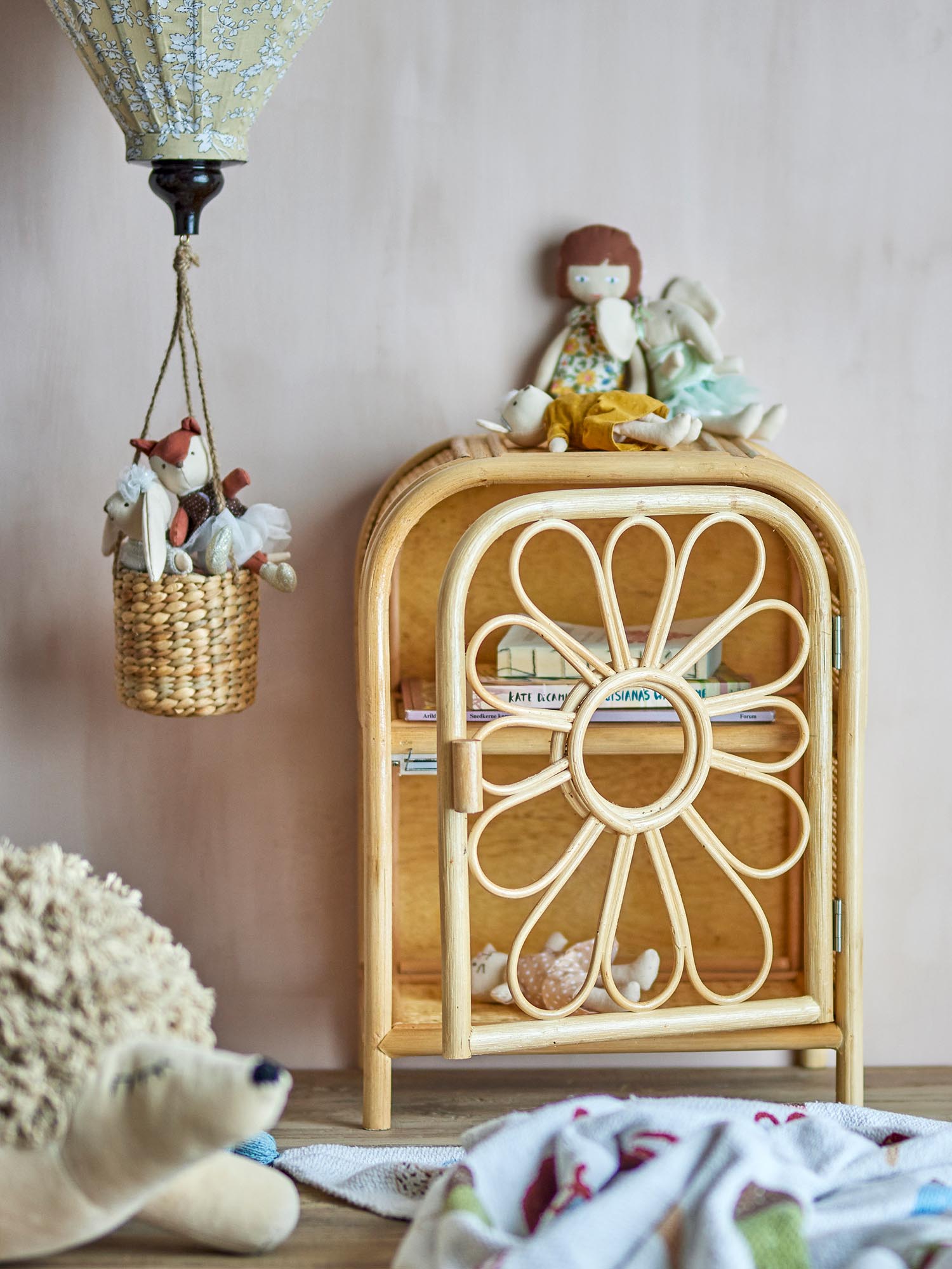 Anuke Kabinett, natura, rattan