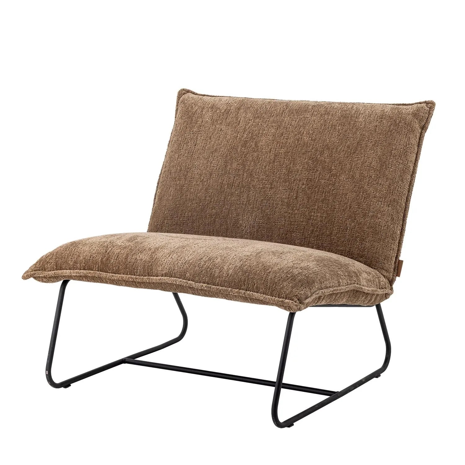 Cape Loungesessel von Bloomingville: Stilvoller, nachhaltiger Komfort aus recyceltem Polyester in warmem Braun. Perfekt für jedes Zuhause.