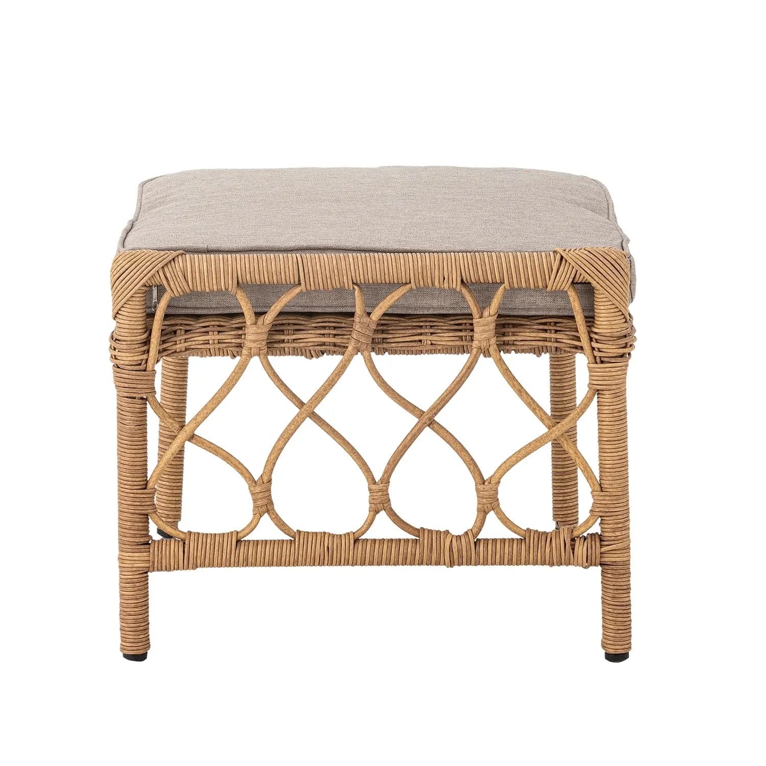 Der Belluce Loungesessel aus Polyrattan vereint modernes Design mit Funktionalität und ist ideal für drinnen und draußen.