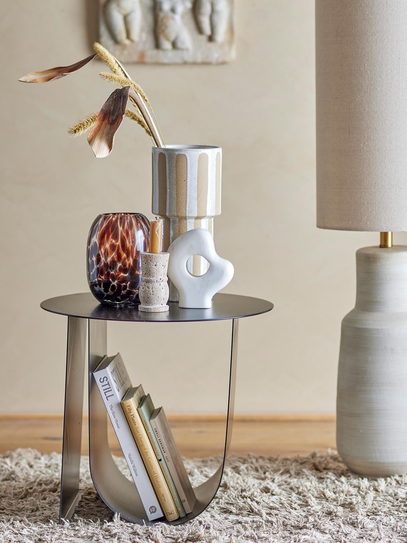 Ilise Kerzenhalter, Natur, Travertin in Nature präsentiert im Onlineshop von KAQTU Design AG. Kerzenständer ist von Bloomingville