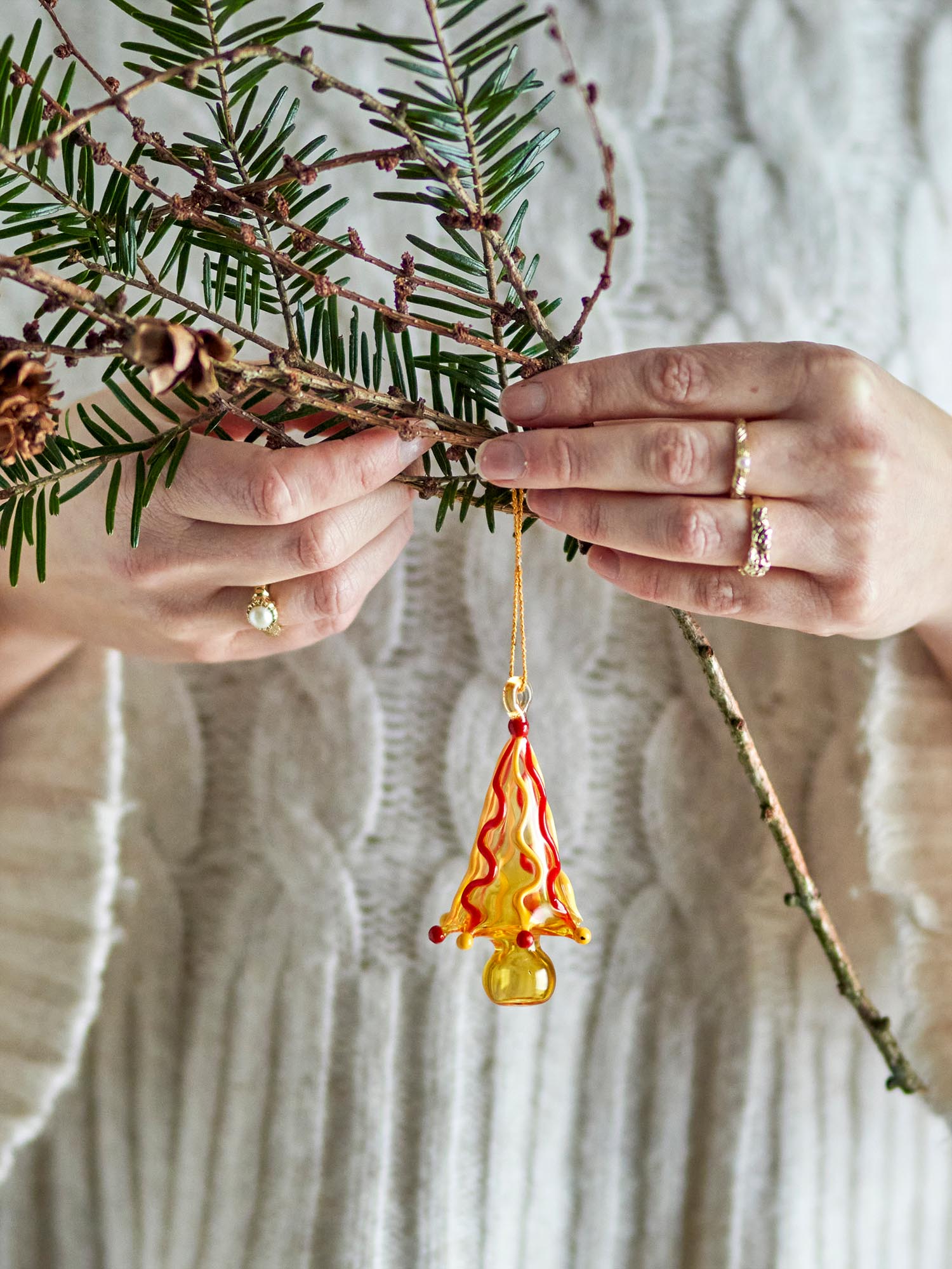Cherlyn ornament, yellow, glass