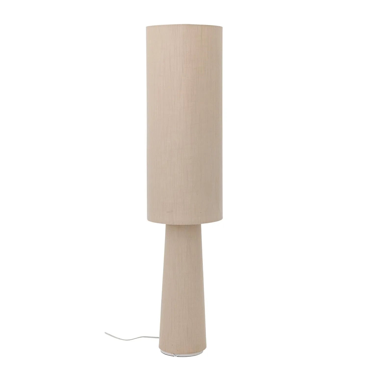 Die Emmie Stehlampe von Bloomingville vereint skandinavisches Design mit natürlichem Leinen für stilvolle, warme Beleuchtung.