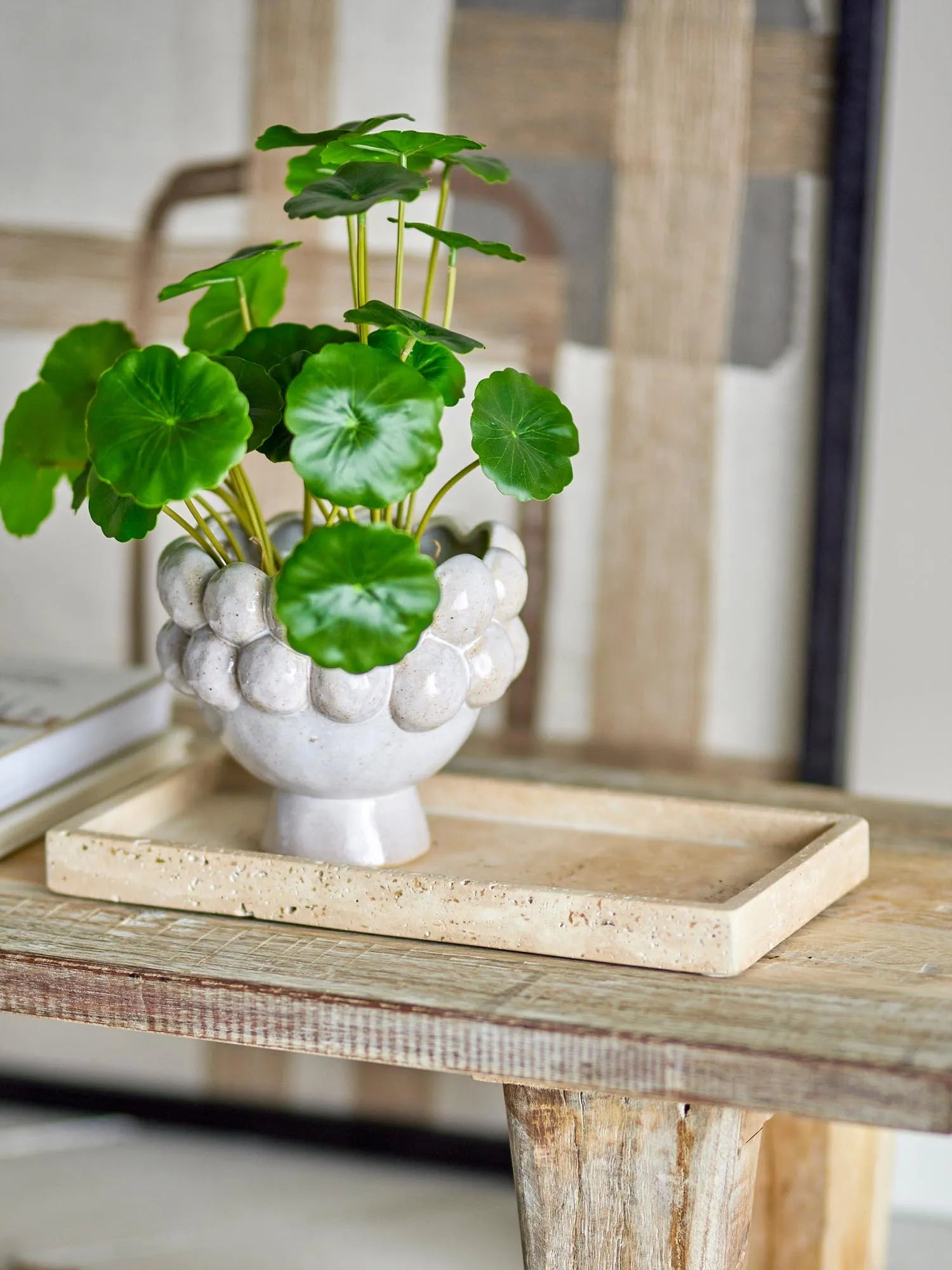 Majsa Tablett, Natur, Travertin in Natur präsentiert im Onlineshop von KAQTU Design AG. Tablett ist von Bloomingville