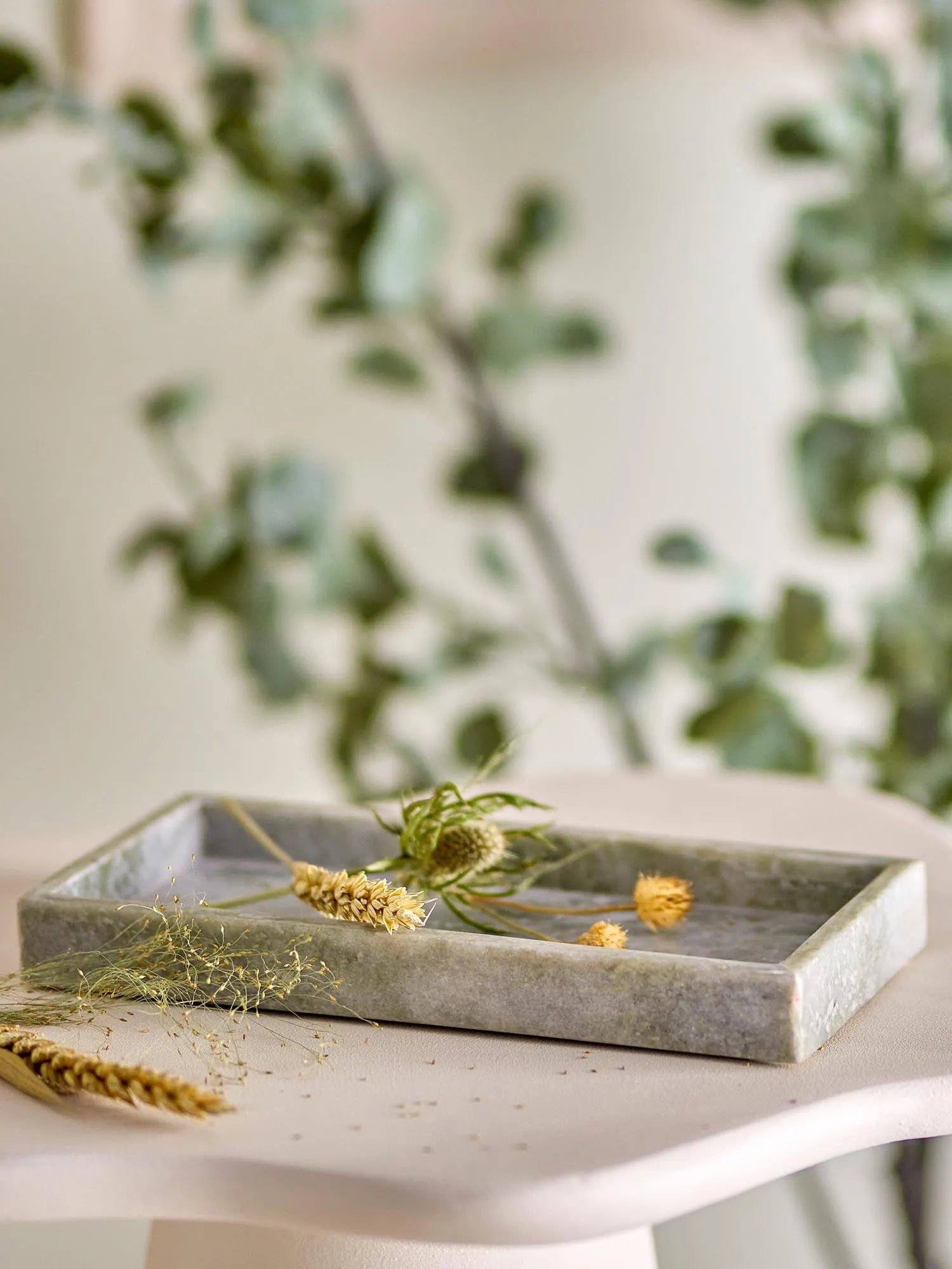 Majsa Tablett, Grün, Marmor in Grün präsentiert im Onlineshop von KAQTU Design AG. Tablett ist von Bloomingville