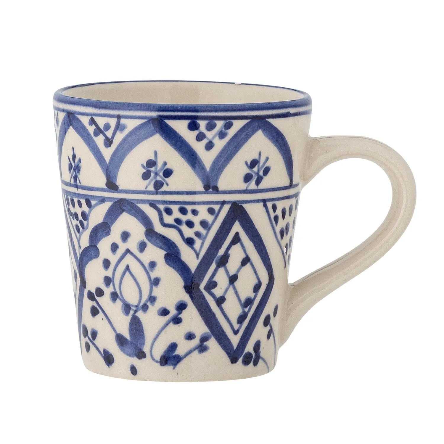 Karlie Becher, Blue: Handgefertigtes Steingut, mediterranes Blau, einzigartig, langlebig, spülmaschinenfest, kunstvoll.