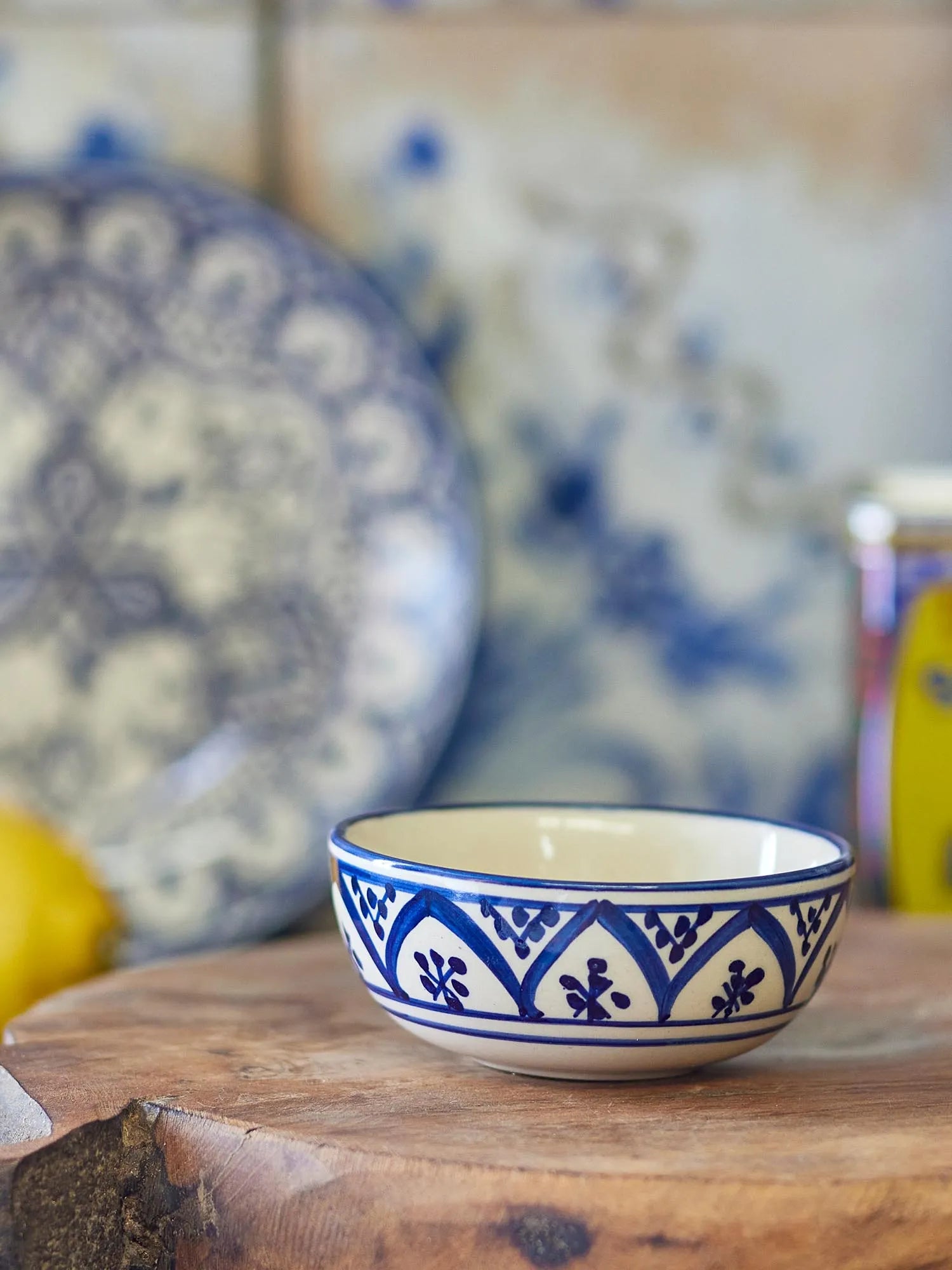 Karlie Schale, Blue, Steingut in Blau präsentiert im Onlineshop von KAQTU Design AG. Schale ist von Creative Collection