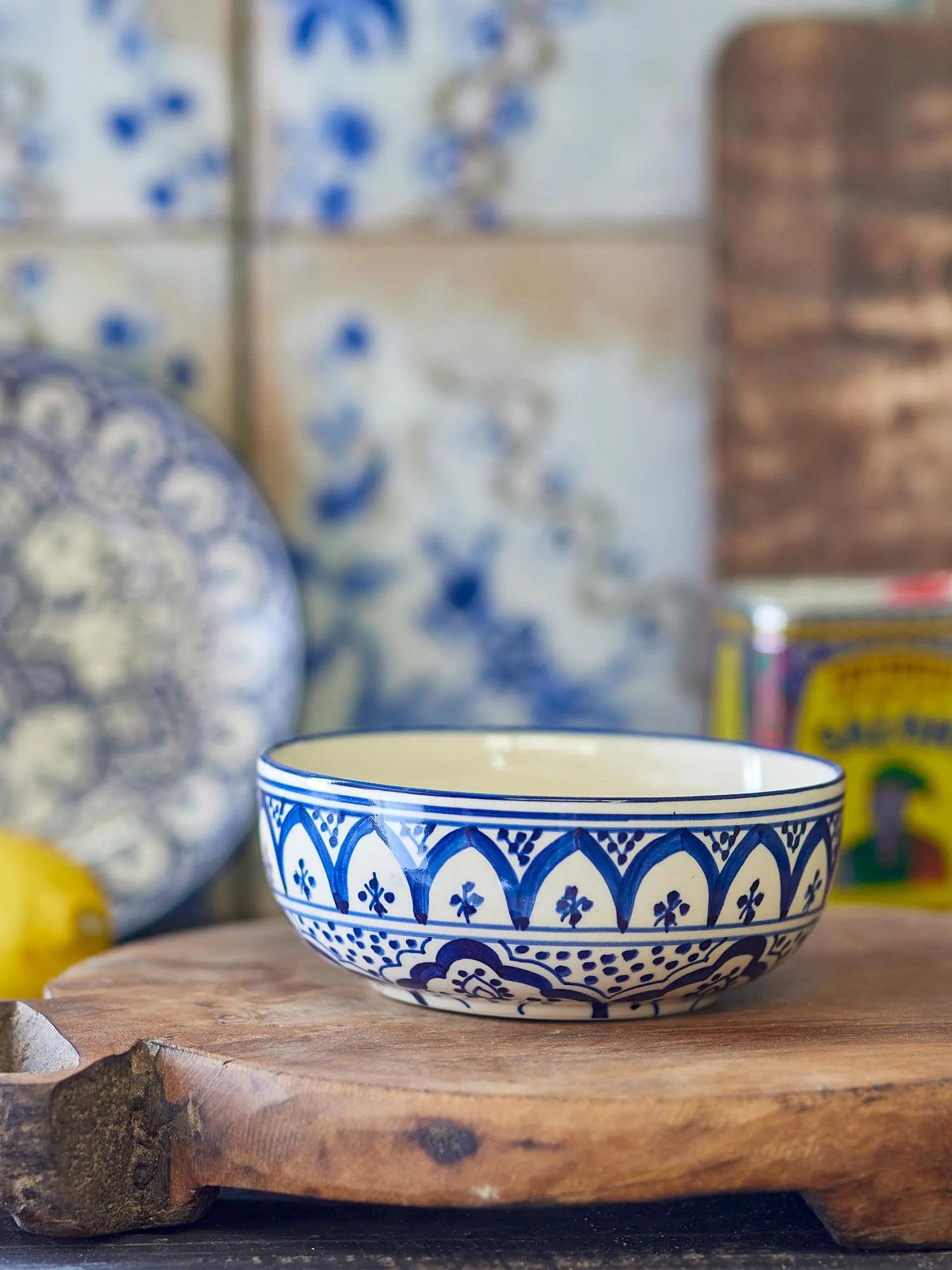 Karlie Schale, Blue, Steingut in Blau präsentiert im Onlineshop von KAQTU Design AG. Schale ist von Creative Collection