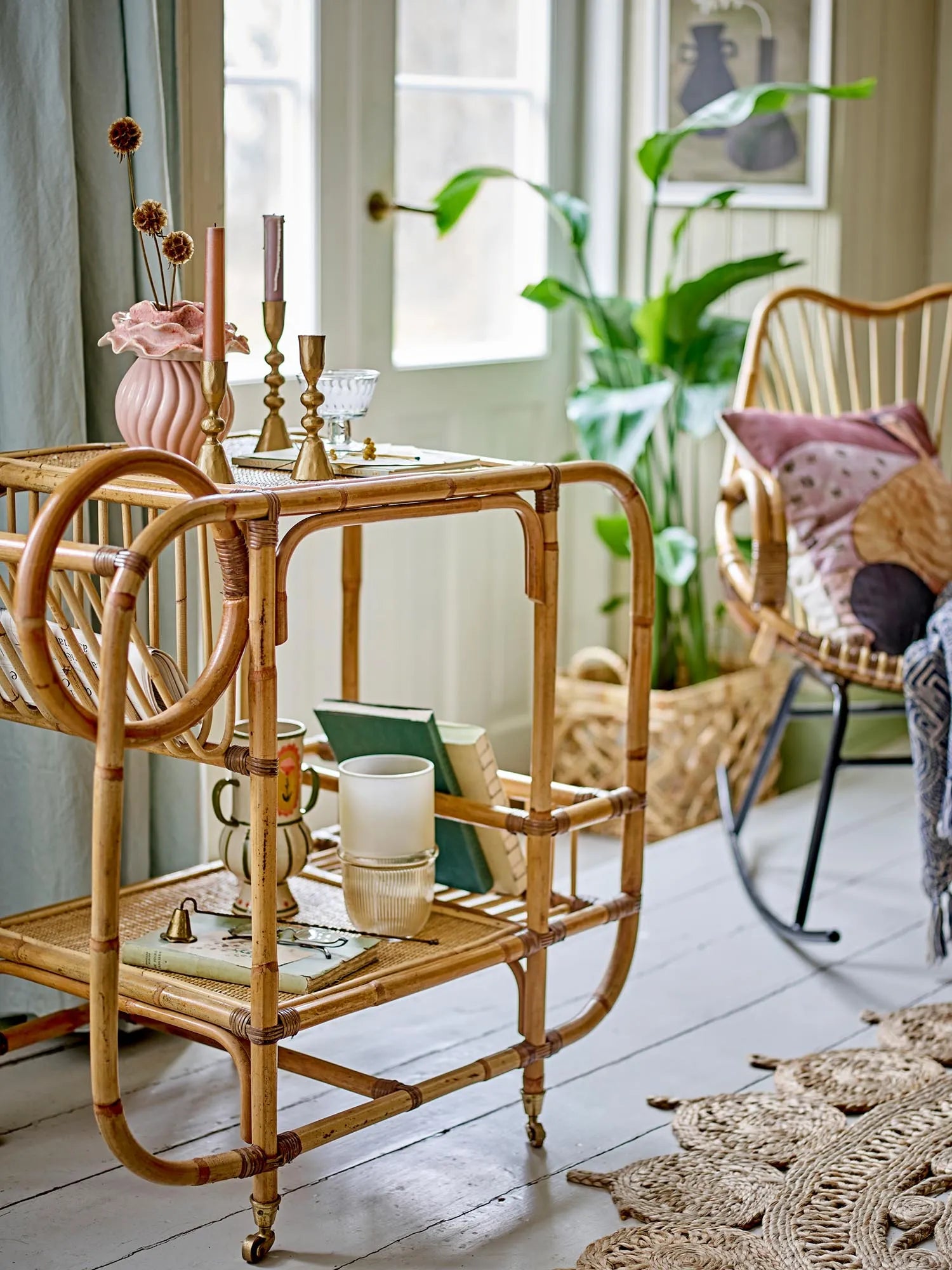 Mitzi Kerzenhalter, Gold, Metall in Gold präsentiert im Onlineshop von KAQTU Design AG. Kerzenständer ist von Bloomingville