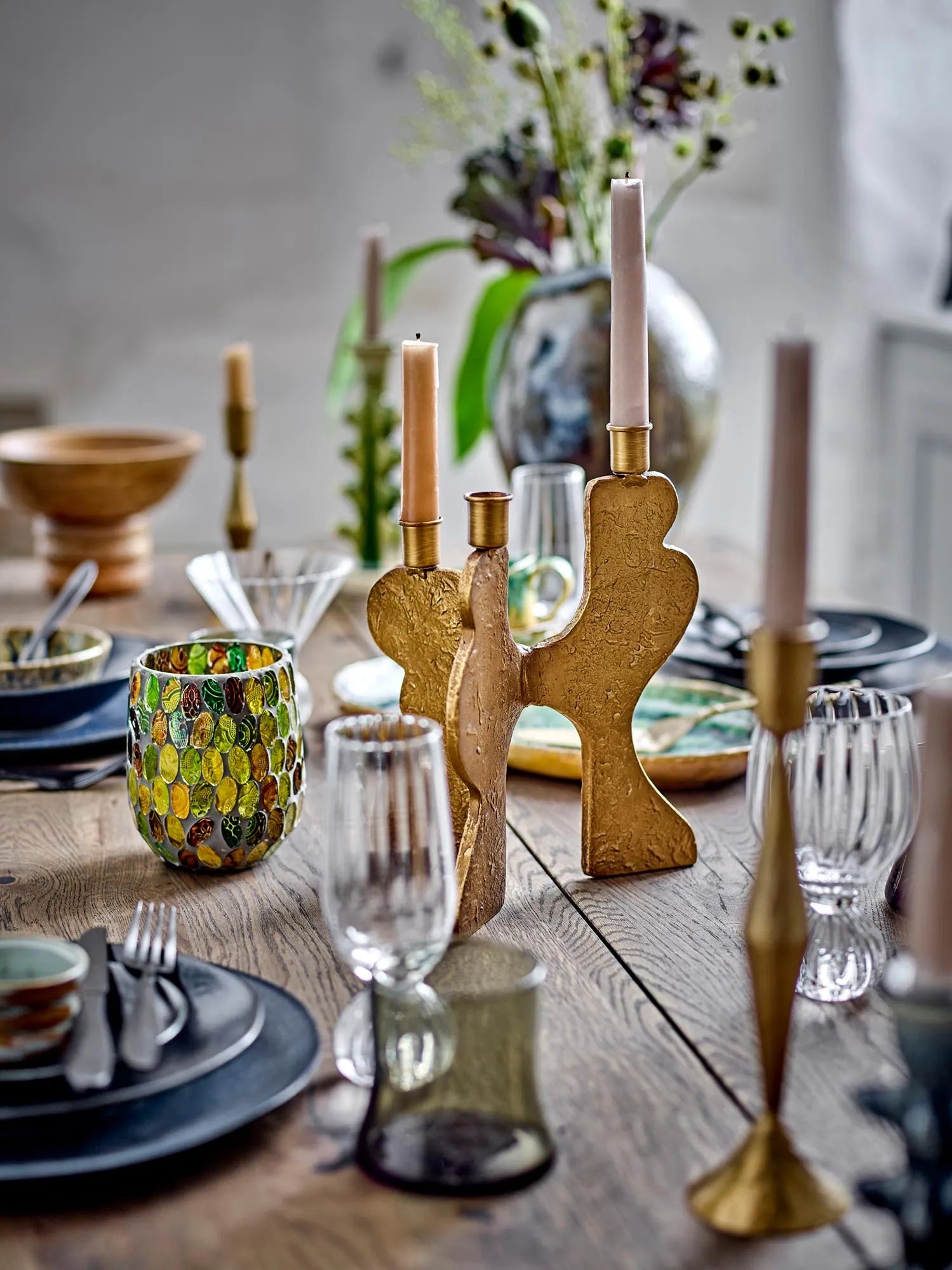 Felux Kerzenhalter, Gold, Metall in Gold präsentiert im Onlineshop von KAQTU Design AG. Kerzenständer ist von Bloomingville
