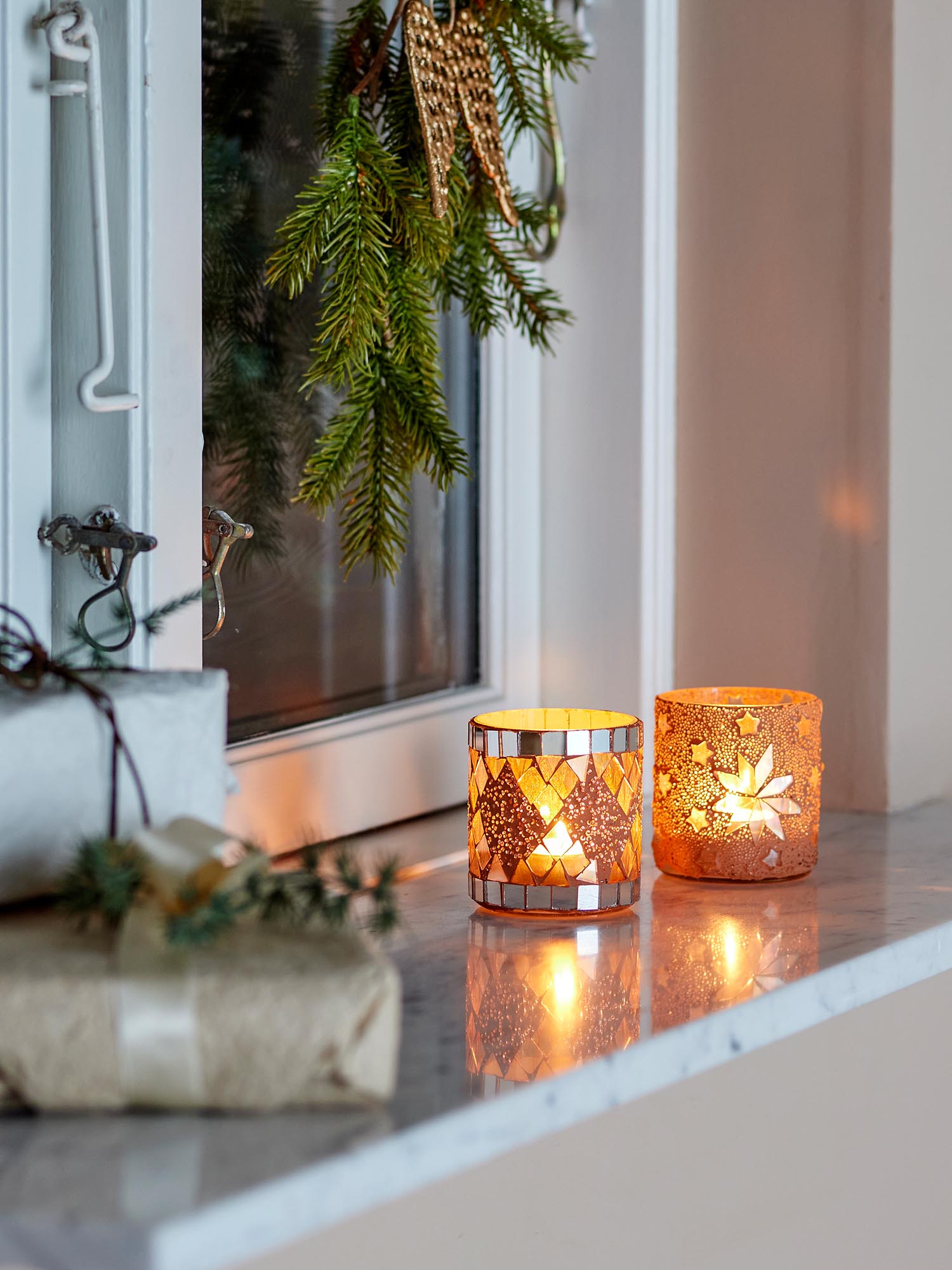 Miya Teelichthalter, Natur, Glas in Natur präsentiert im Onlineshop von KAQTU Design AG. Teelichthalter ist von Bloomingville