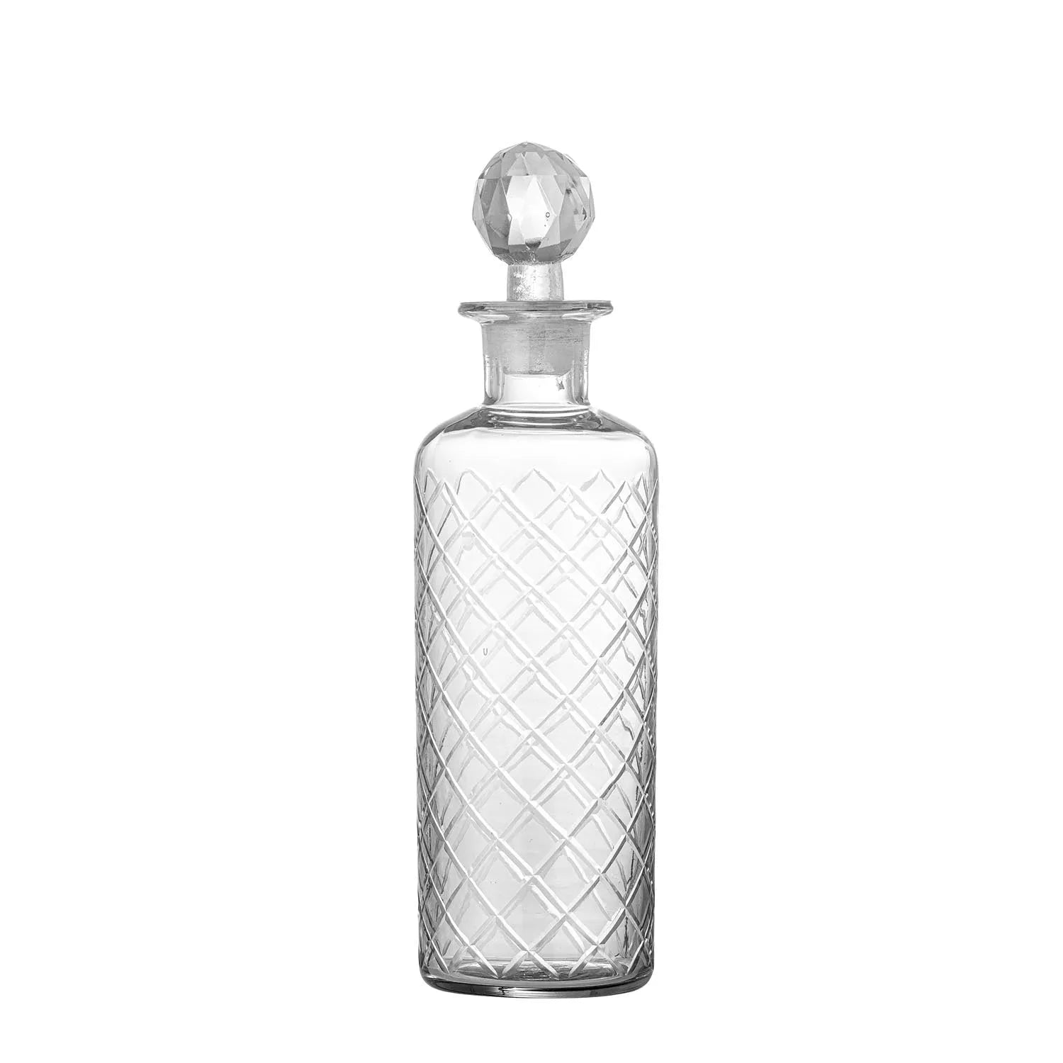 Der Meti Dekanter aus klarem Glas vereint Eleganz und Funktionalität, ideal für stilvolles Servieren von Getränken.