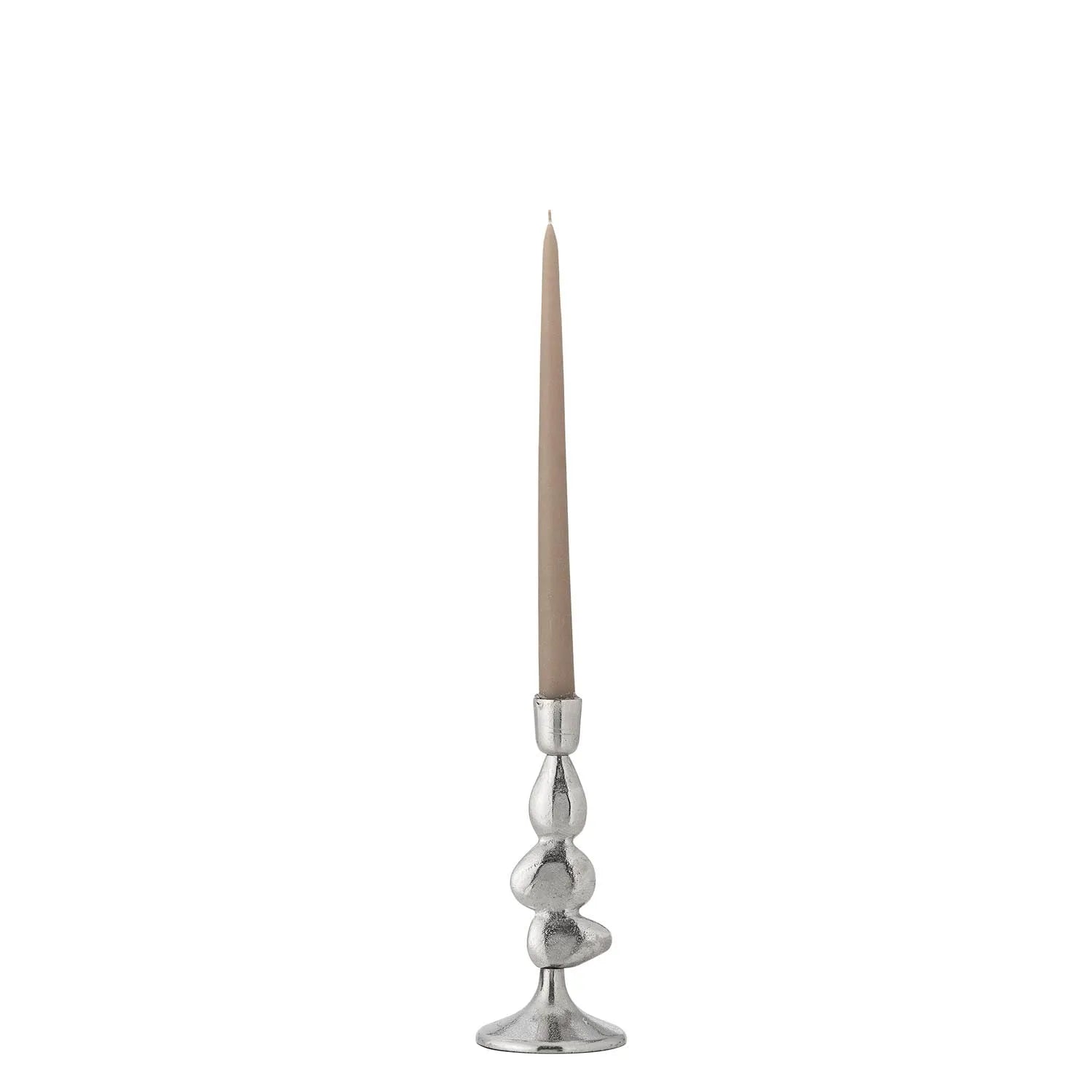 Metina Kerzenhalter, Silber, Aluminium in Silber präsentiert im Onlineshop von KAQTU Design AG. Kerzenständer ist von Bloomingville