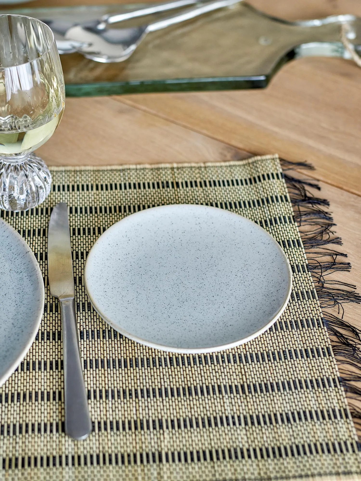 Addison Teller, Weiss, Steingut in Weiß präsentiert im Onlineshop von KAQTU Design AG. Teller ist von Bloomingville
