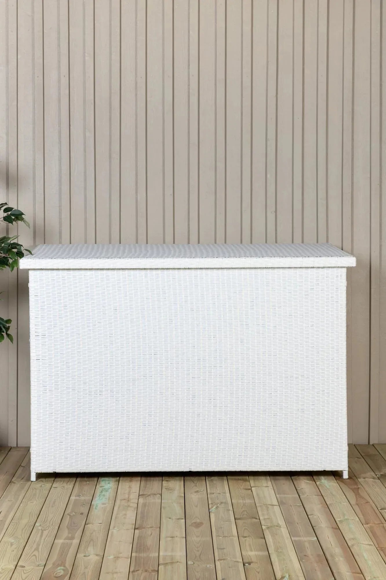 Wetterfeste Kissenbox von Venture Home, ideal für Gartenmöbel-Aufbewahrung, robust, stilvoll und perfekt für den Außenbereich.