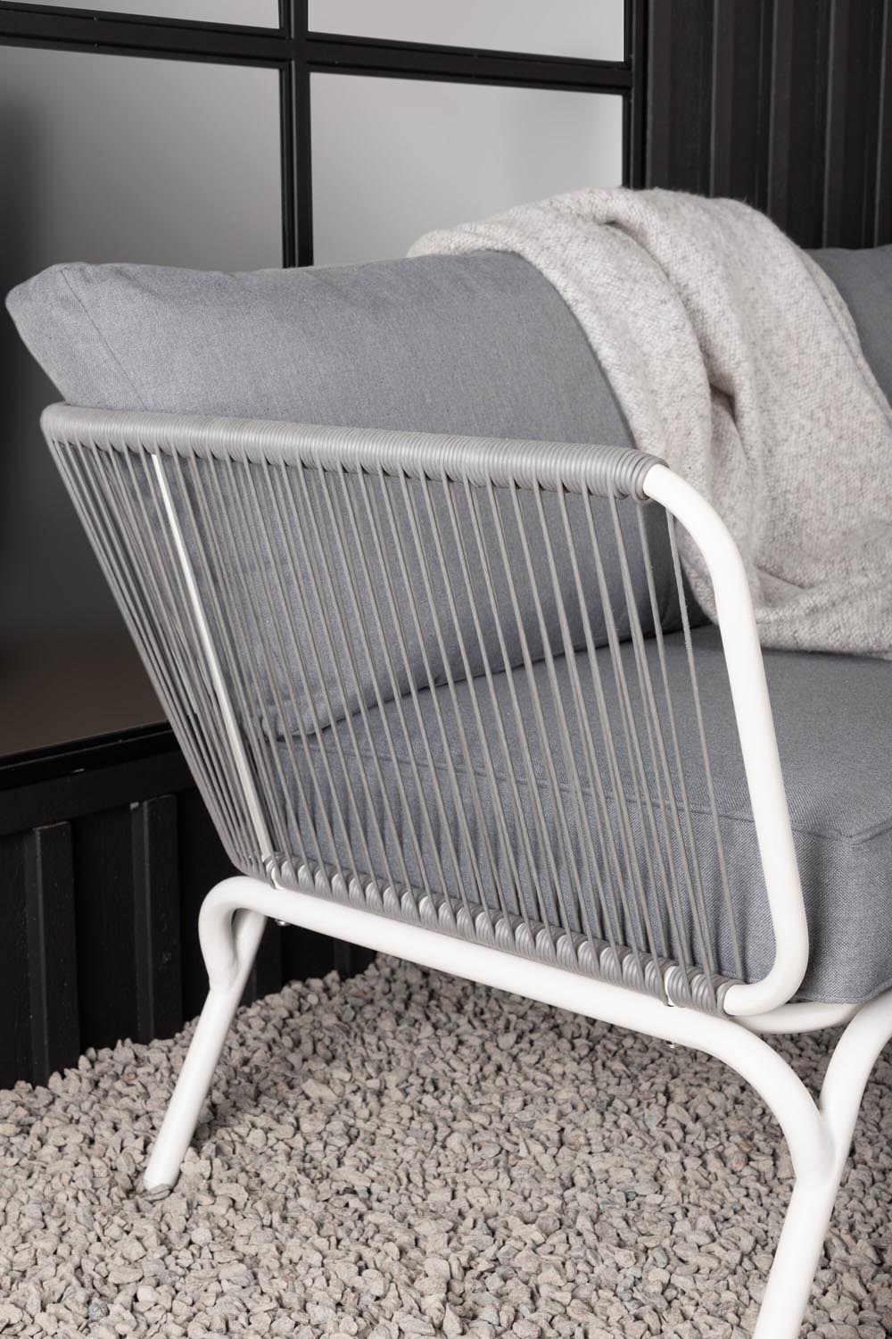 Roxo Ecksofa Outdoorset ⌀50cm in Weiss präsentiert im Onlineshop von KAQTU Design AG. Loungeset ist von Venture Home
