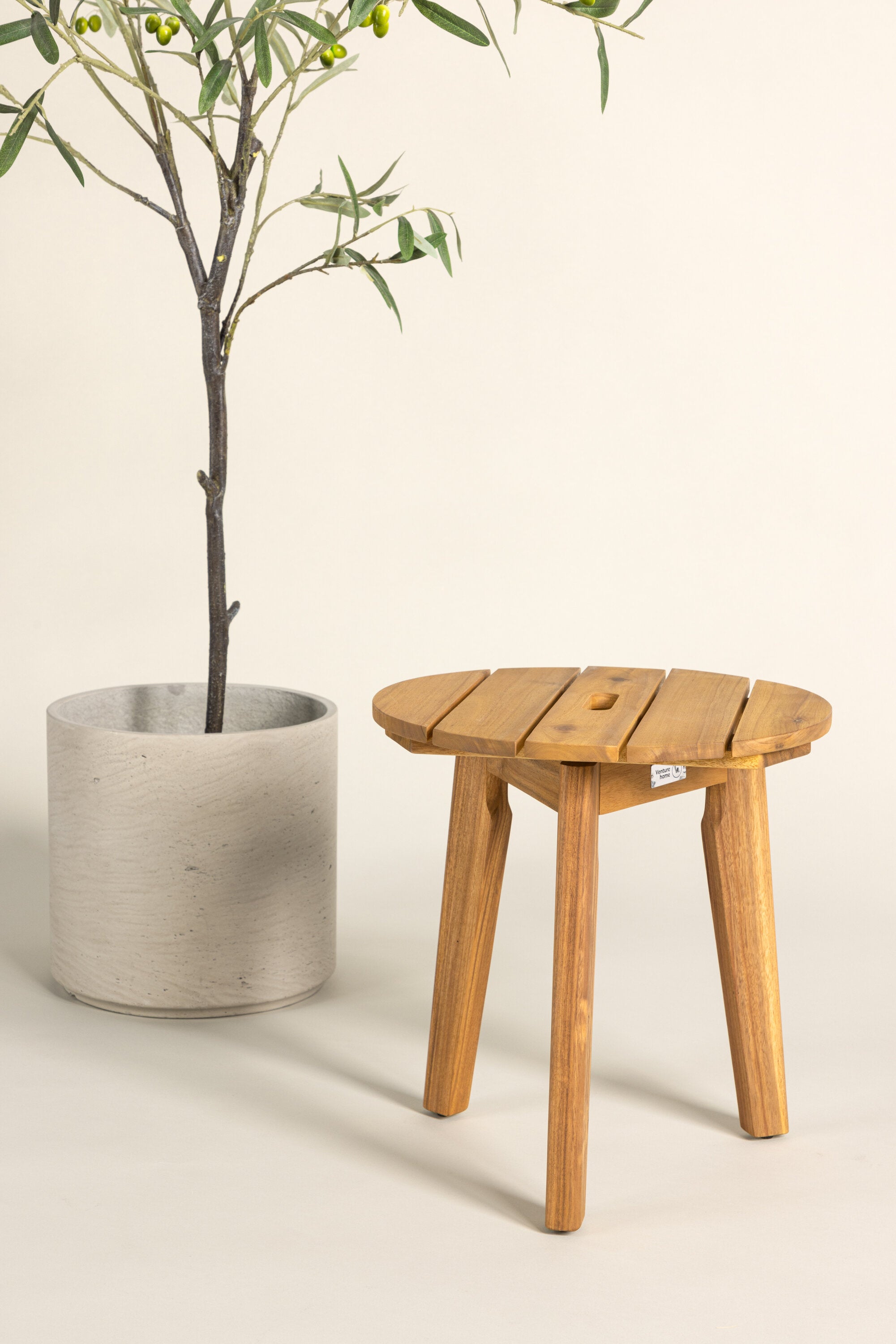 Chania Beistelltisch in Natur präsentiert im Onlineshop von KAQTU Design AG. Beistelltisch Outdoor ist von Venture Home