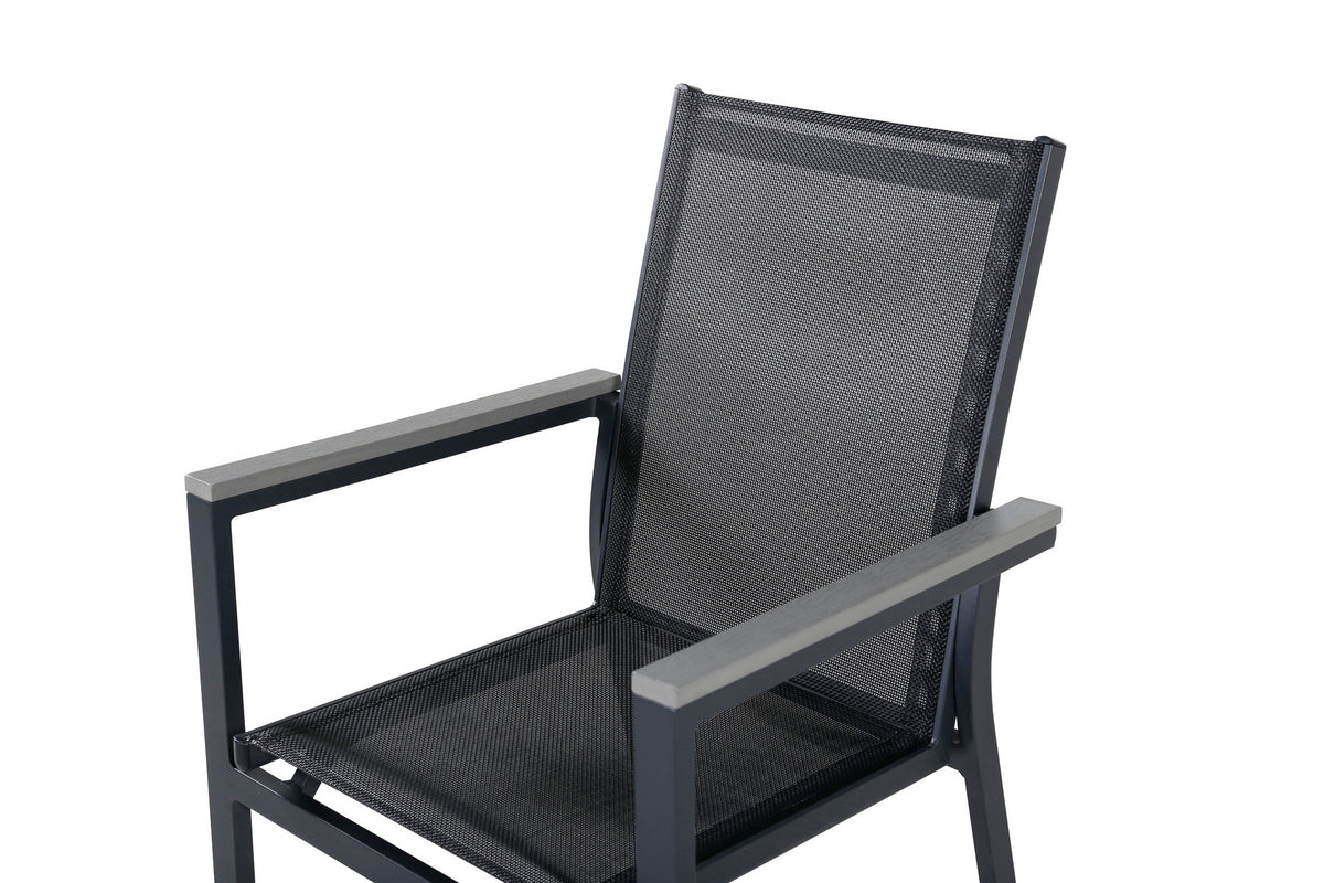 Parma Gartenstuhl in Schwarz präsentiert im Onlineshop von KAQTU Design AG. Gartenstuhl mit Armlehnen ist von Venture Home