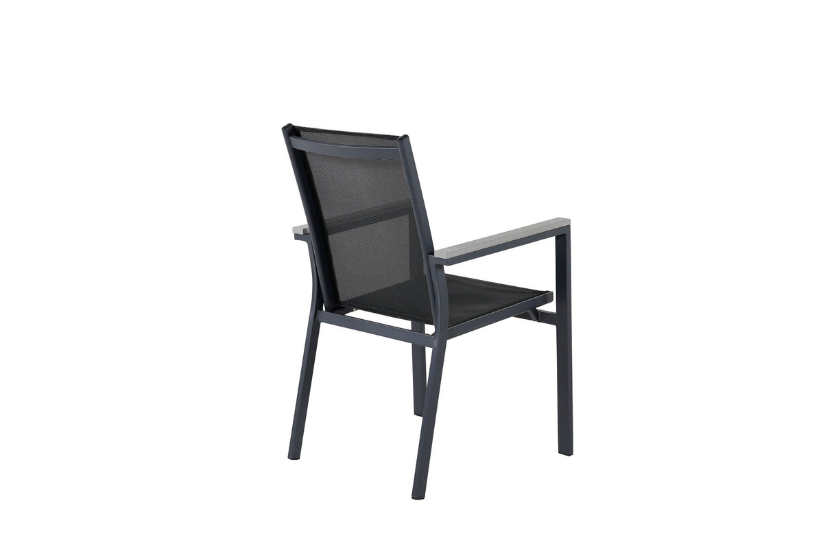 Parma Gartenstuhl in Schwarz präsentiert im Onlineshop von KAQTU Design AG. Gartenstuhl mit Armlehnen ist von Venture Home