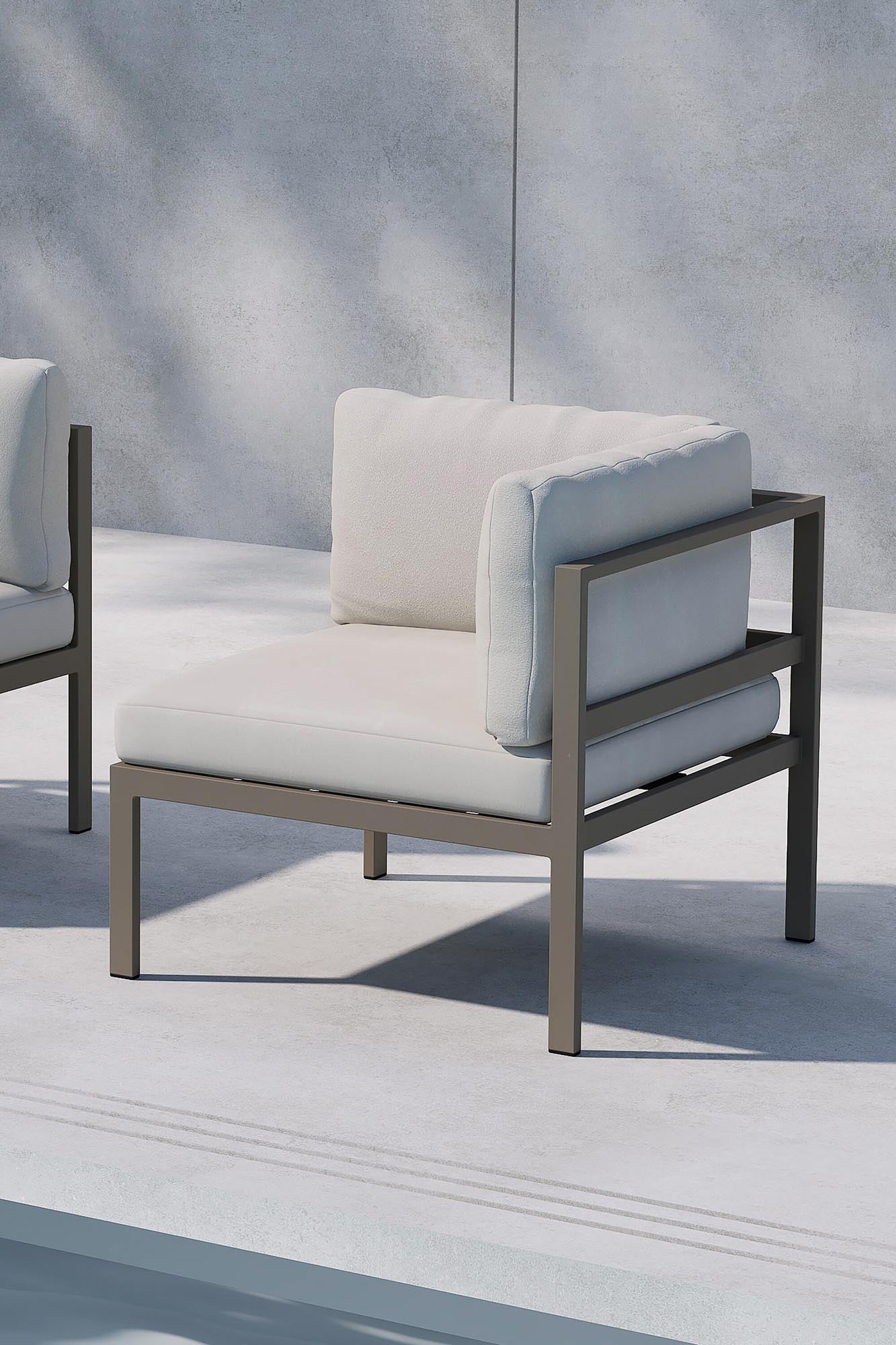 Ecksofa Copacabana in Braun mit zeitgemäßem Design, perfekt für elegante Wohnräume.