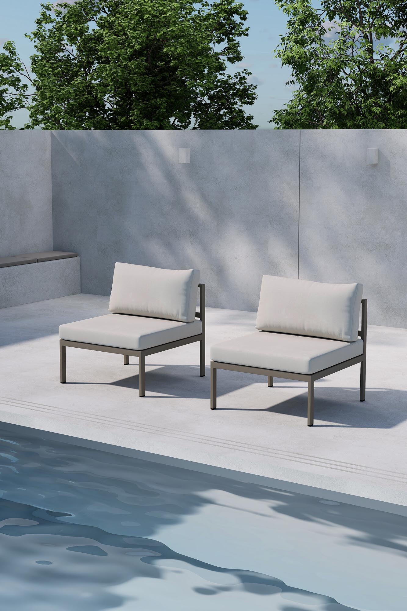 Elegantes Copacabana Sofa Middle in zeitlosem Design, gefertigt in einem warmen Braunton, mit schlichten Formen und hochwertiger Verarbeitung für moderne Wohnräume.