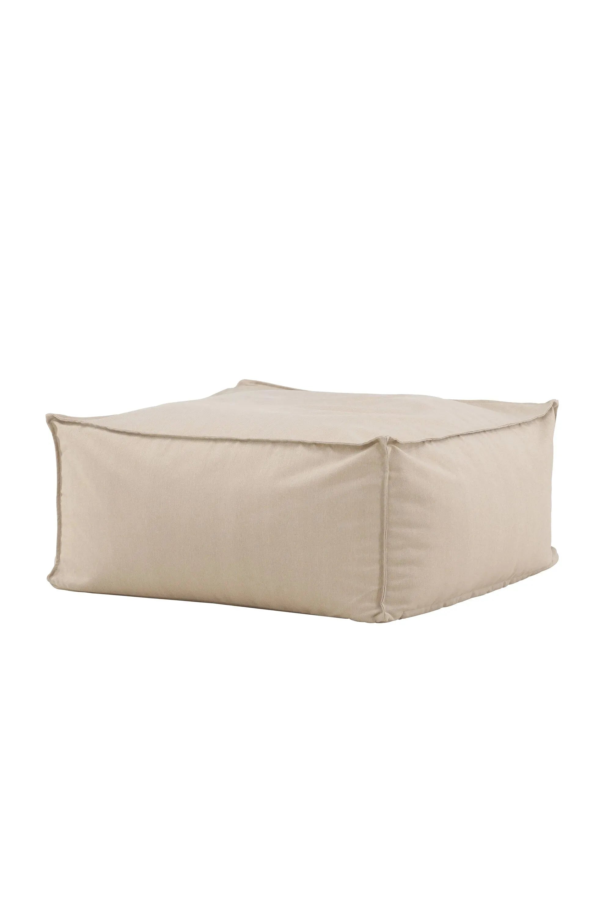 Der Rambo Ottoman von Venture Home: Wetterfester Komfort in elegantem Beige, ideal für stilvolle Outdoor-Gestaltungen.