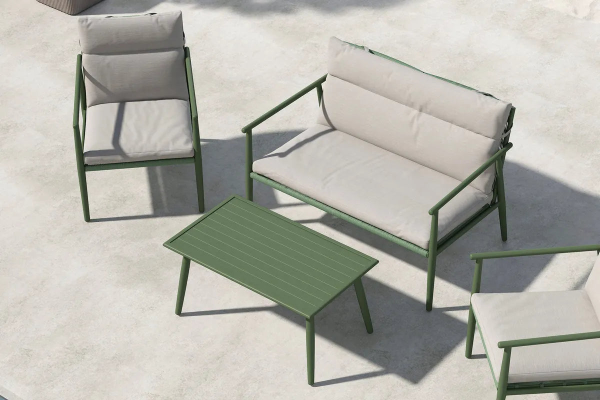 Elegantes Mazzaro Sofa Set mit robustem grünen Metallgestell und beigen Polstern, ideal für stilvolle und gemütliche Outdoor-Lounges.