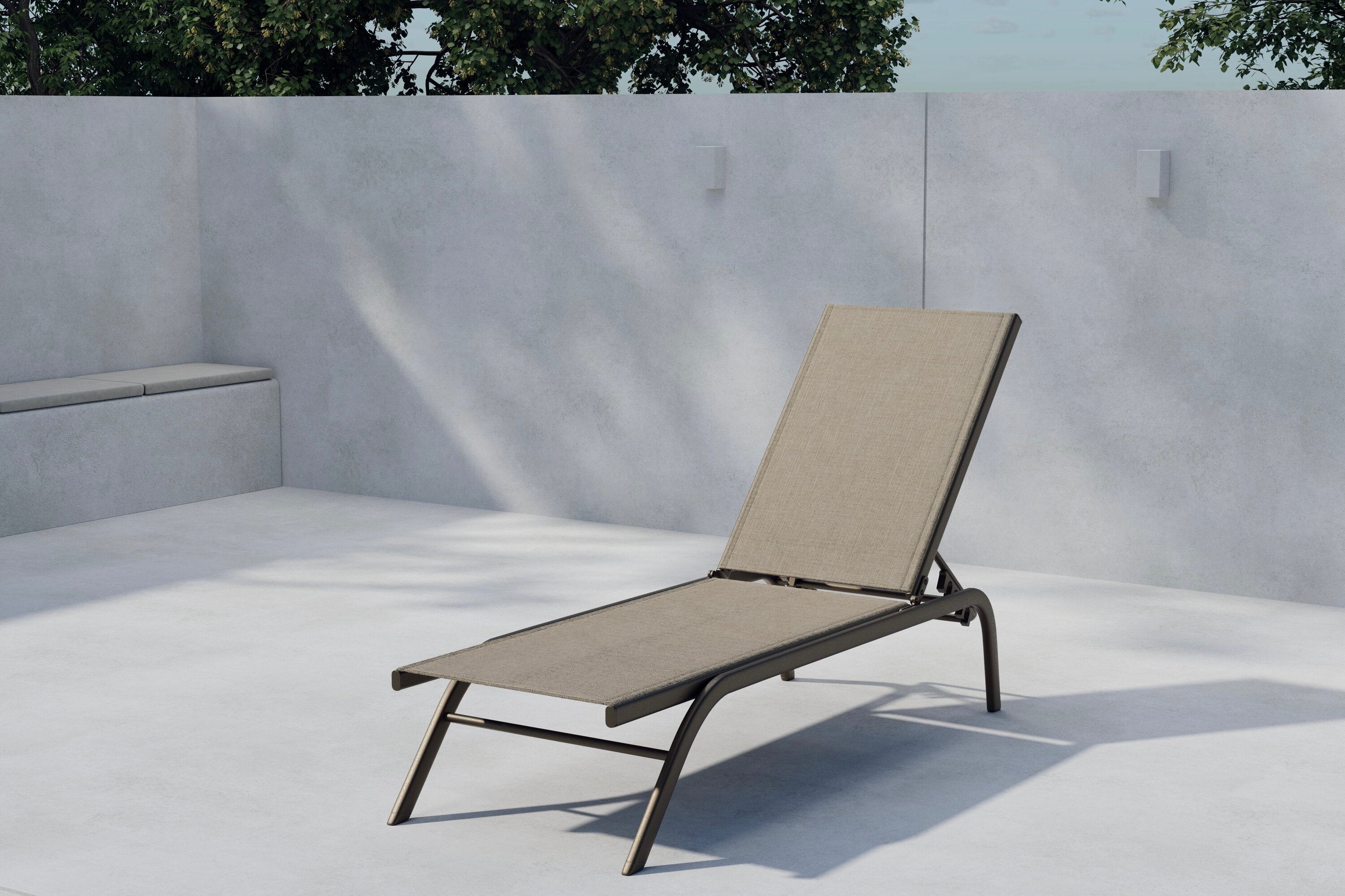 Kastos Liegestuhl in Beige präsentiert im Onlineshop von KAQTU Design AG. Liegestuhl ist von Venture Home