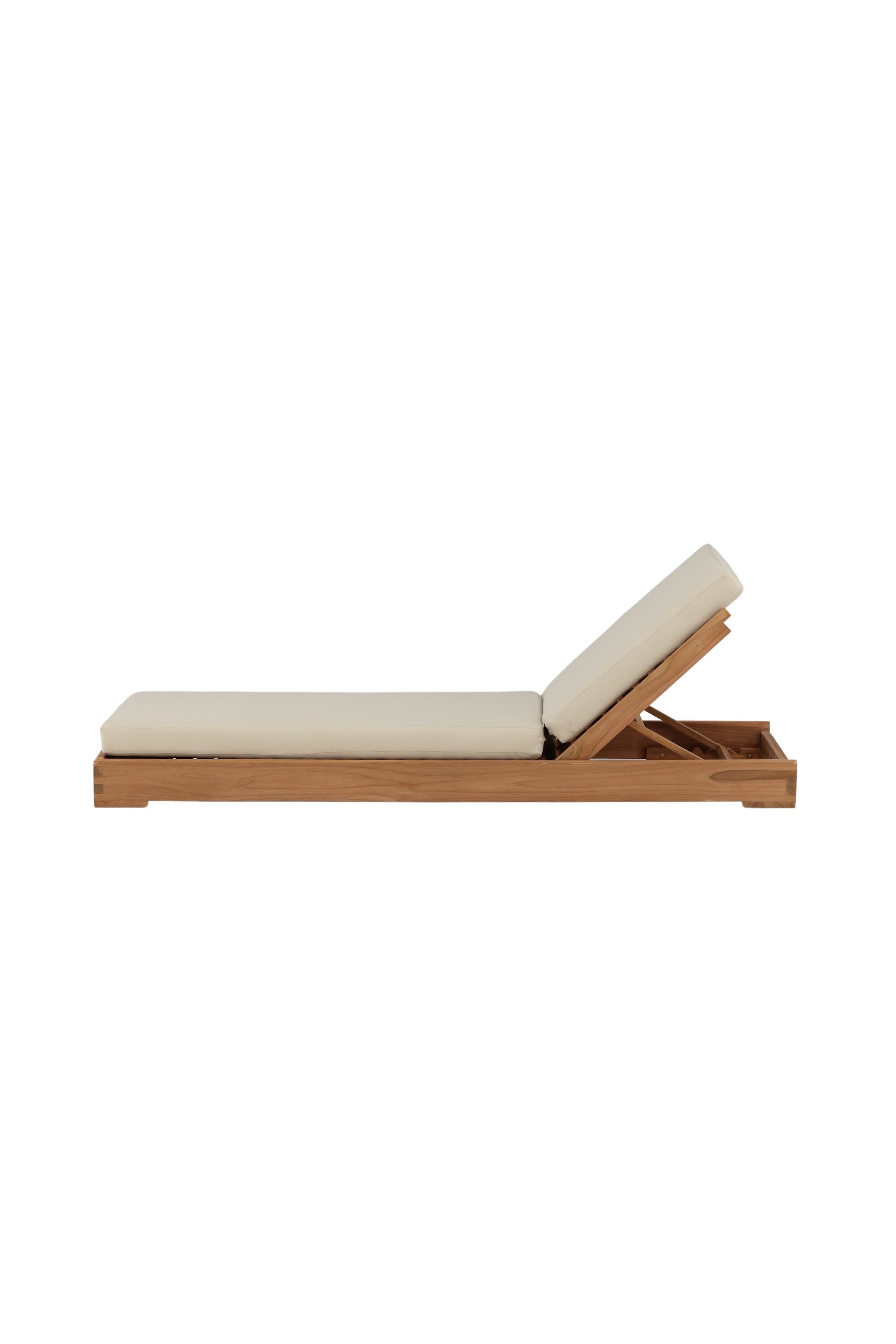 Sunbed Sonnenliege in Natur präsentiert im Onlineshop von KAQTU Design AG. Liegestuhl ist von Venture Home