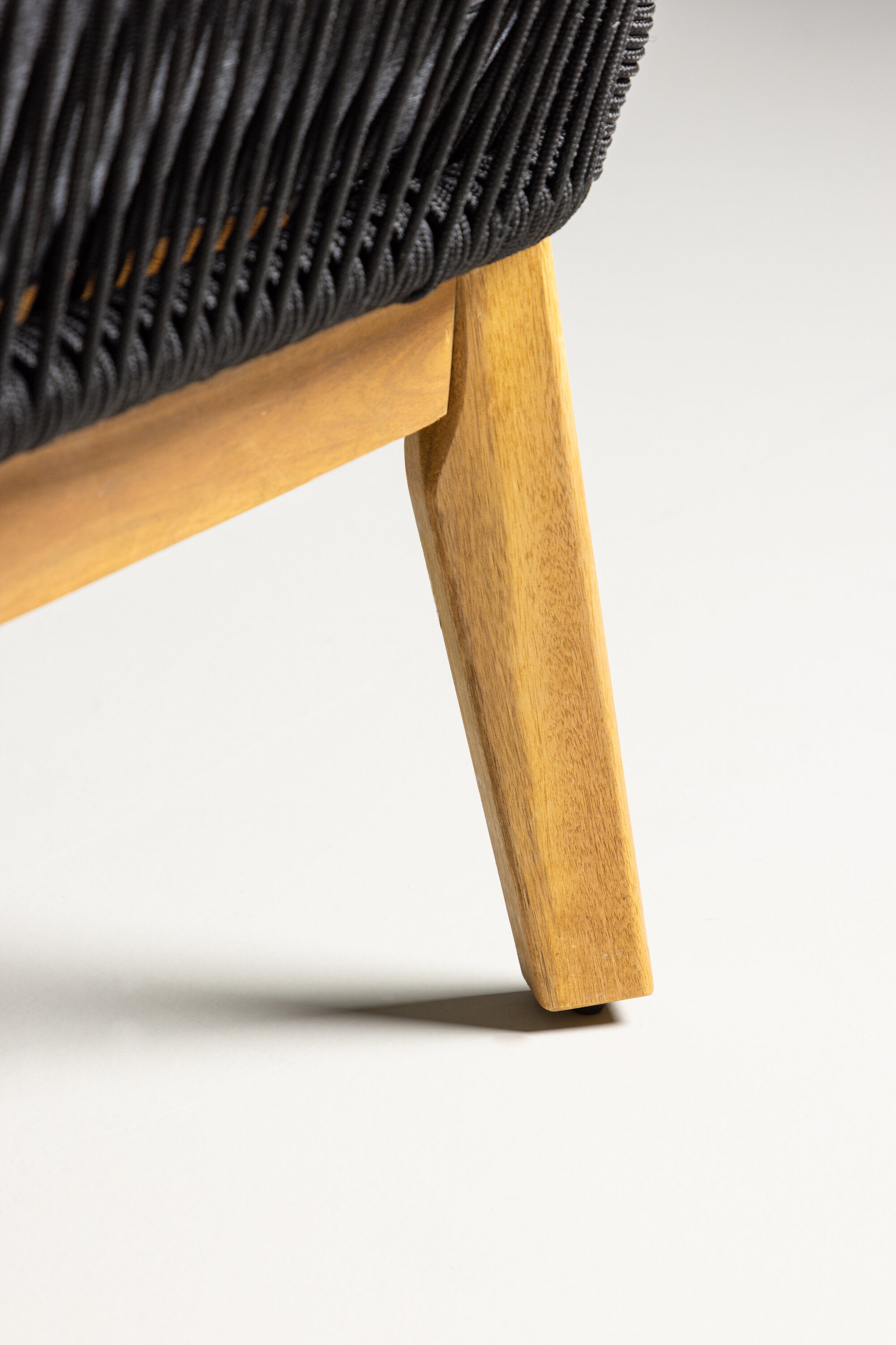 Chania Ecksofa-Set in Schwarz präsentiert im Onlineshop von KAQTU Design AG. Loungeset ist von Venture Home