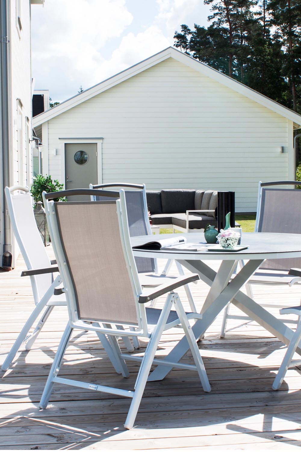 Copacabana Rundes Esstisch in Grau präsentiert im Onlineshop von KAQTU Design AG. Gartentisch ist von Venture Home