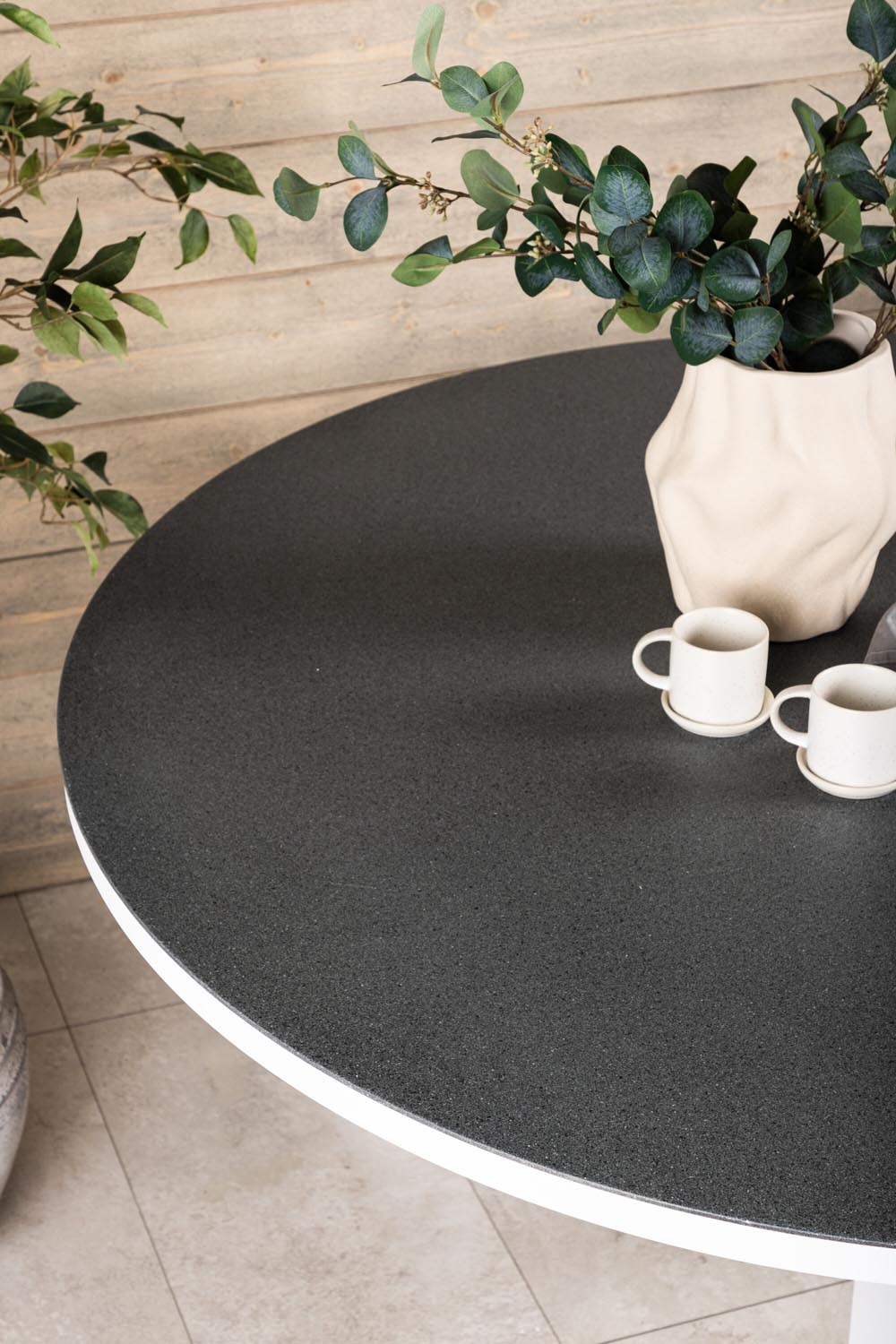 Copacabana Rundes Esstisch in Grau präsentiert im Onlineshop von KAQTU Design AG. Gartentisch ist von Venture Home