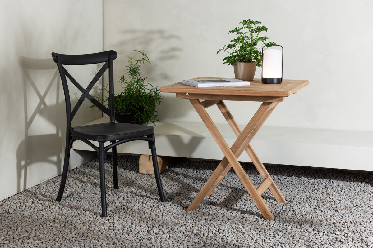 Kenya outdoor cafe table