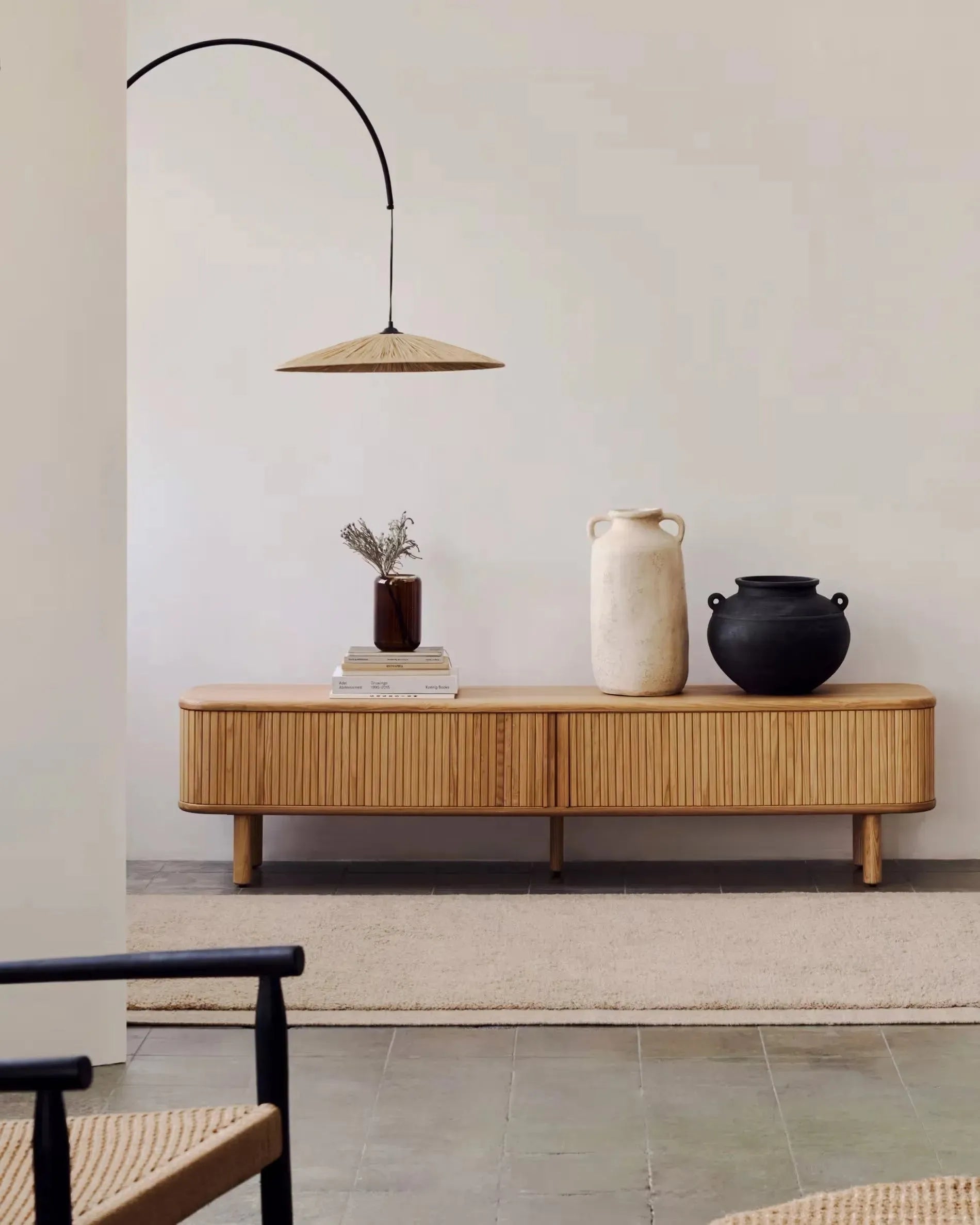 Mailen TV unit with 2 doors in ash veneer and natural finish, 200 x 50 cm