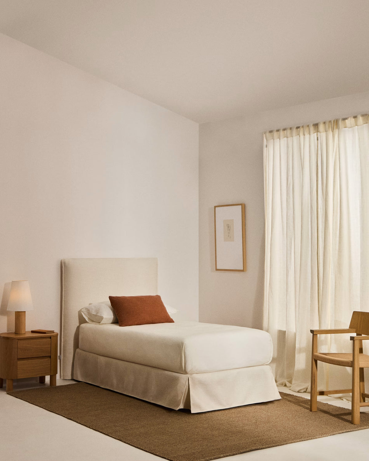 Abziehbares Bett Jaira in weisser Chenille für Matratzengrösse 90 x 200 cm, FSC Mix Credit in  präsentiert im Onlineshop von KAQTU Design AG. Bett ist von Kave Home