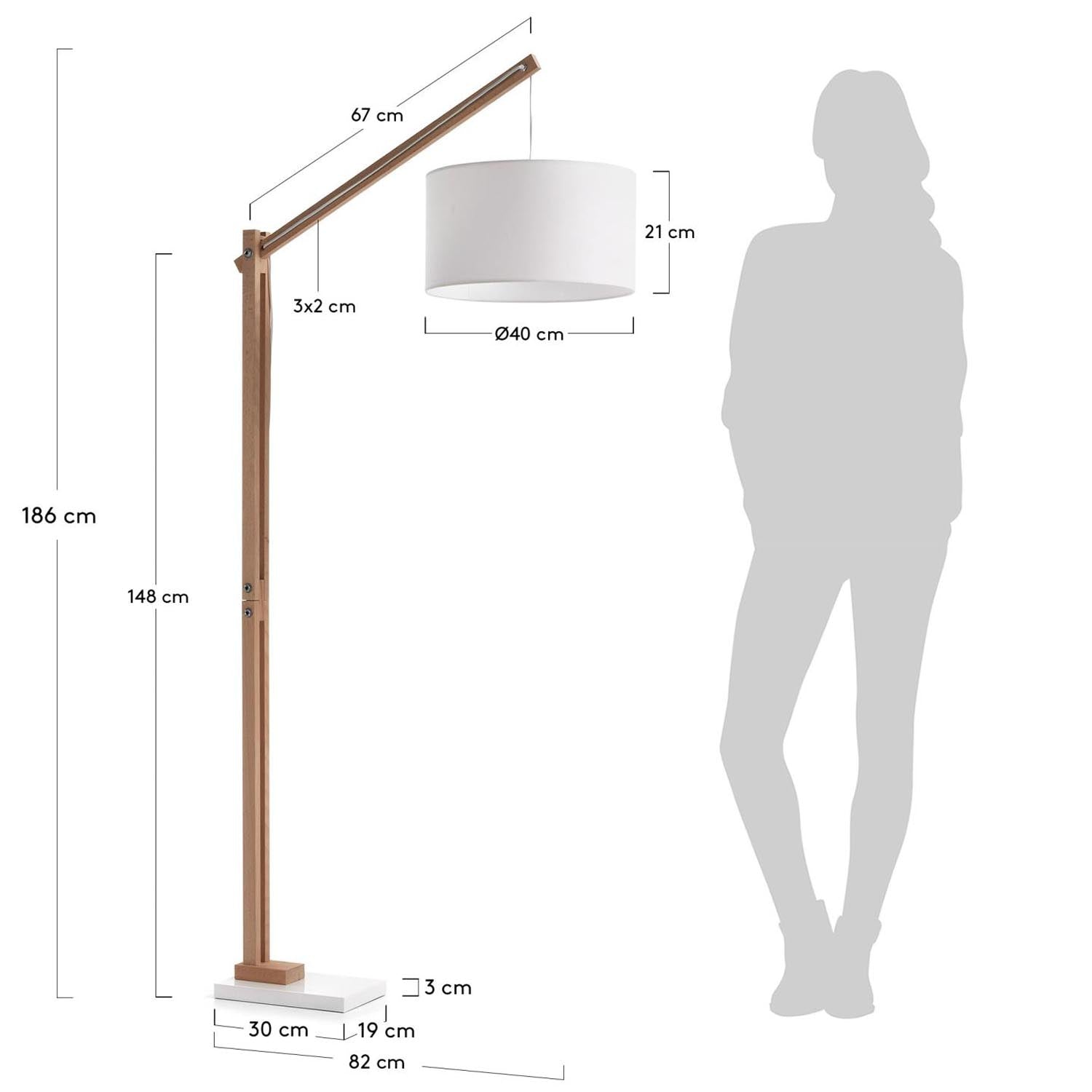 Stehlampe Riaz aus massiver Buche mit weissem Lampenschirm